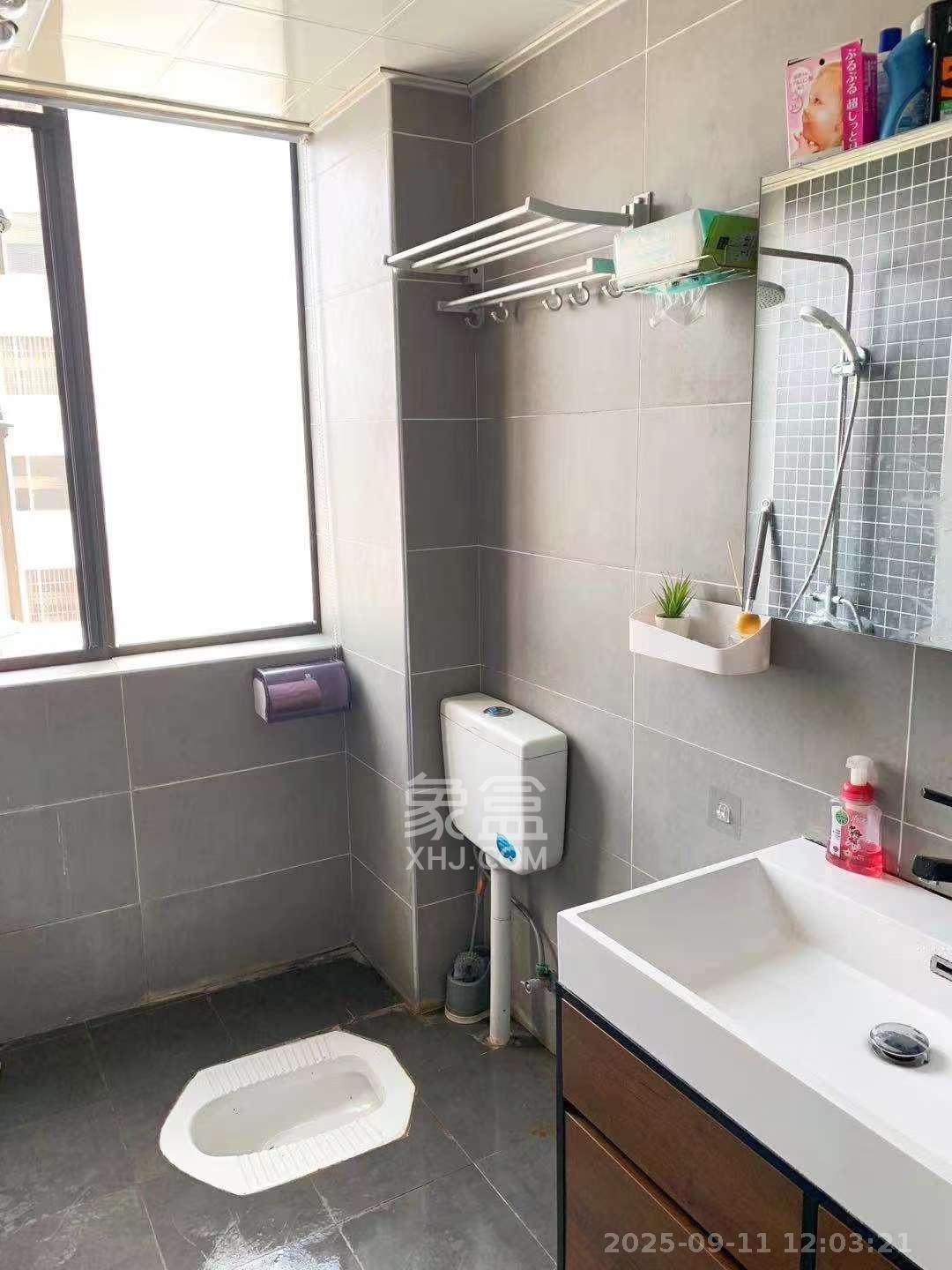 山水花都 2室1厅1卫 2200.0元/月 山水花都 2室1厅1卫 2200.0元/月室内图