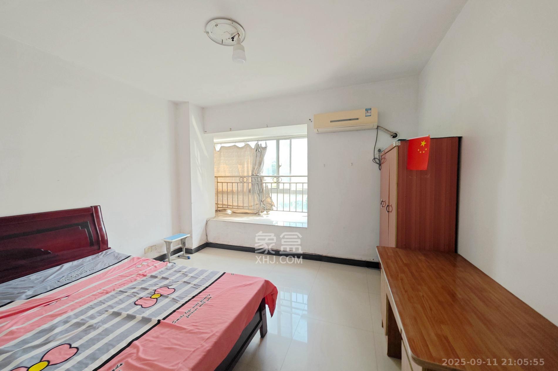 景江雅苑  2室2厅1卫    50.0万卧室