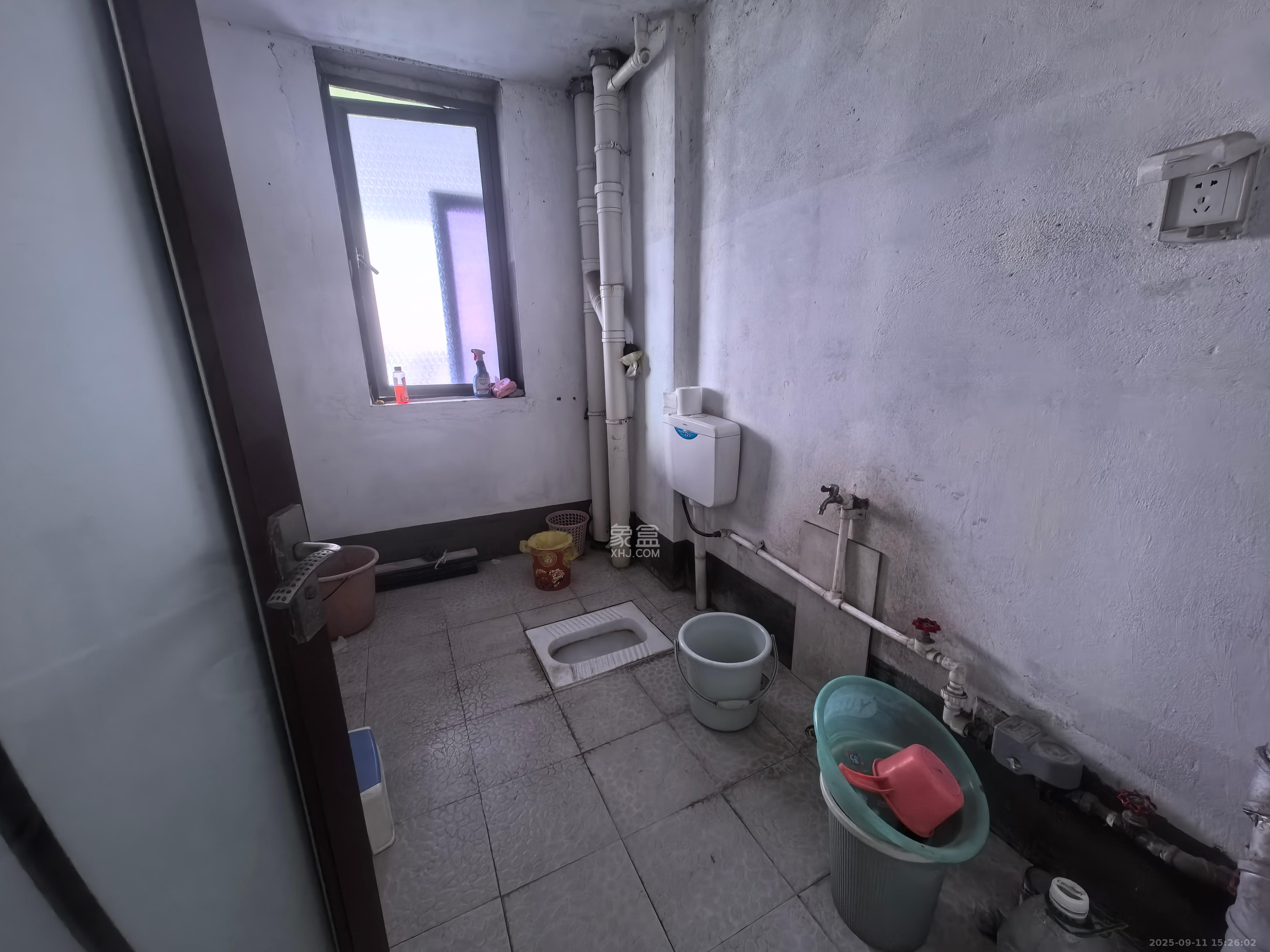 莱茵城 4室2厅2卫 1600.0元/月 莱茵城 4室2厅2卫 1600.0元/月室内图