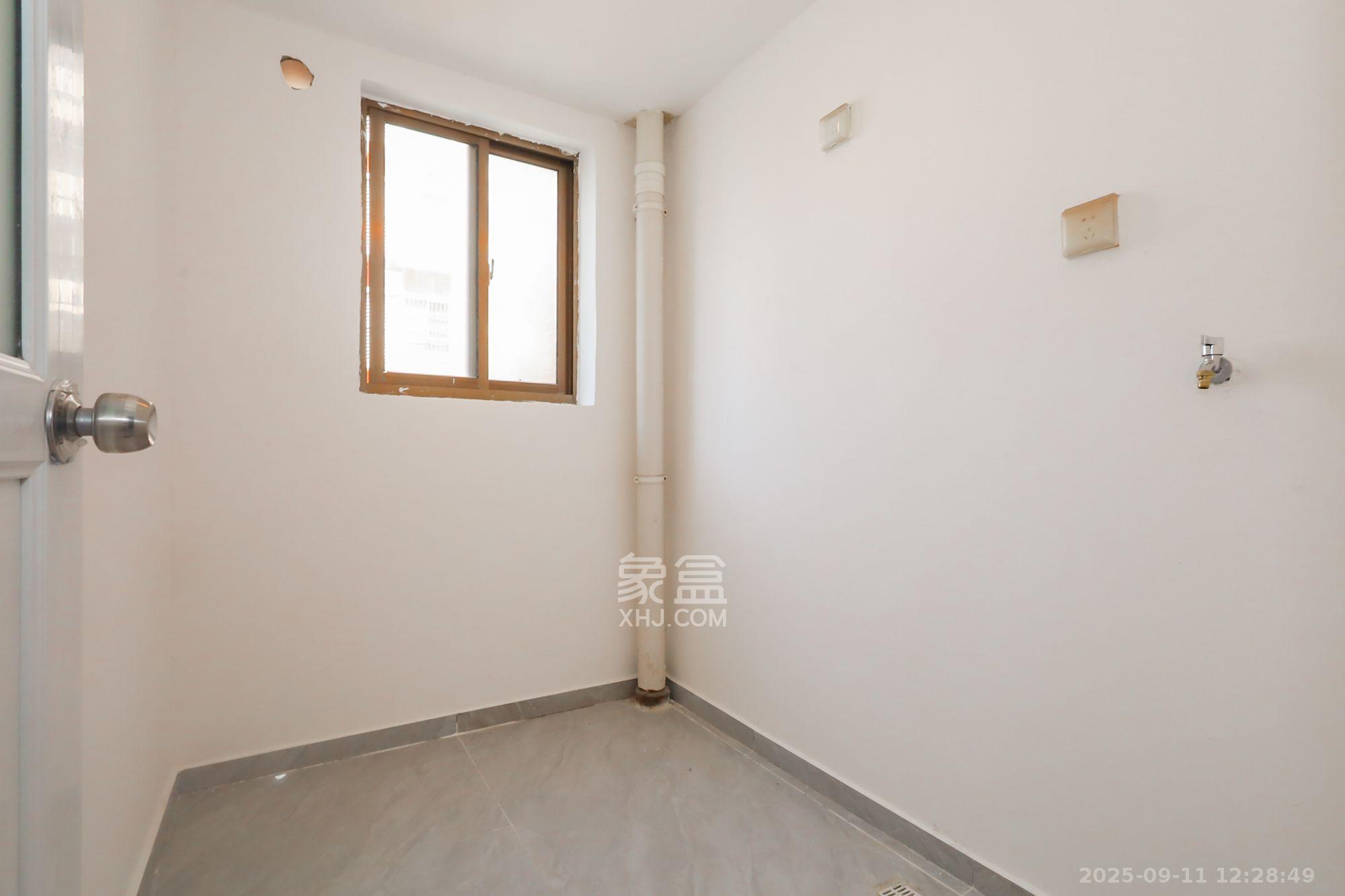 丽都桃源(金峰北院二期)  3室2厅2卫    2200.0元/月 丽都桃源(金峰北院二期)  3室2厅2卫    2200.0元/月室内图