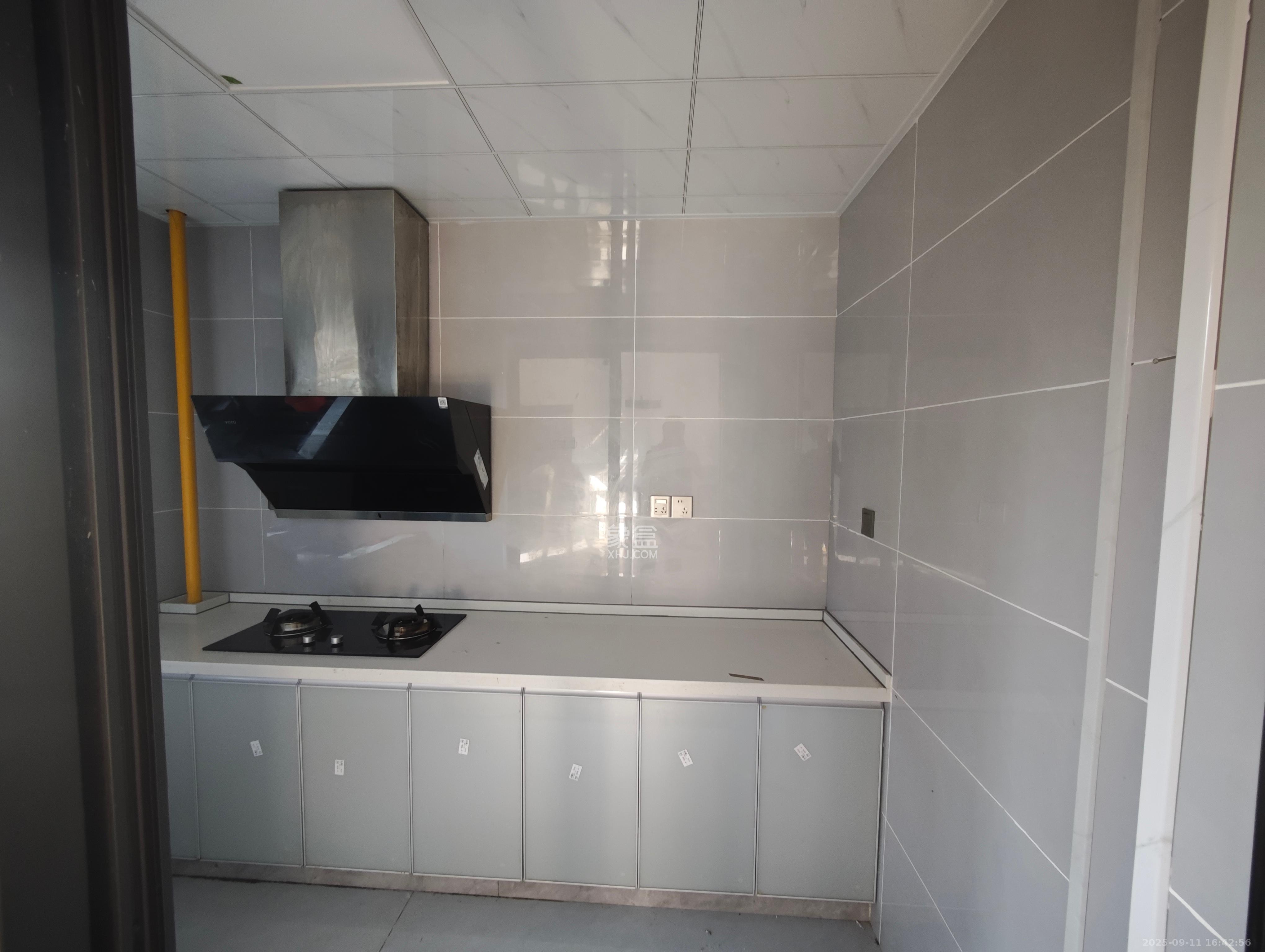 天悦和苑二期 3室2厅2卫 2100.0元/月 天悦和苑二期 3室2厅2卫 2100.0元/月室内图