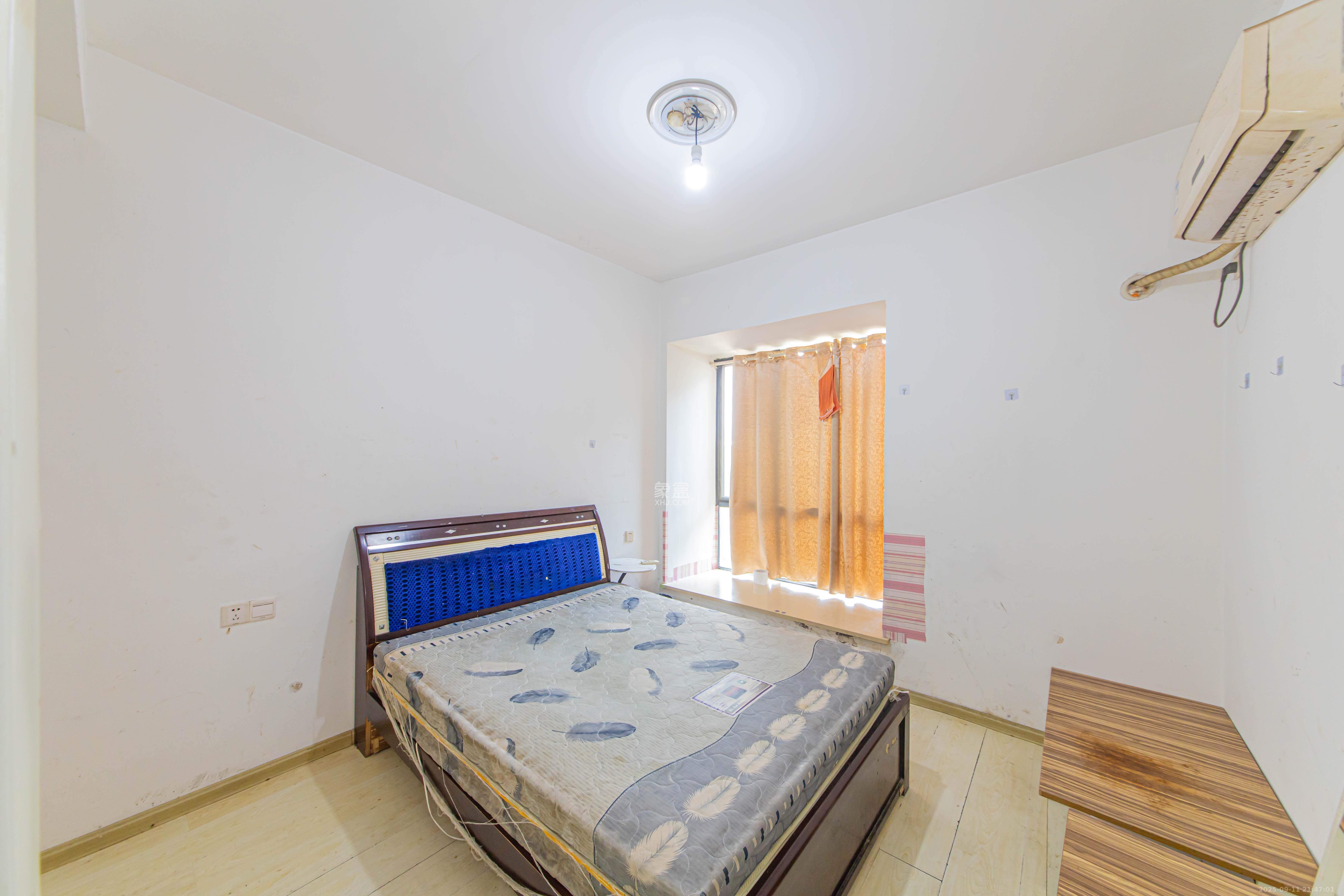 中信城市广场（中信新城一期）  1室2厅1卫    66.0万卧室