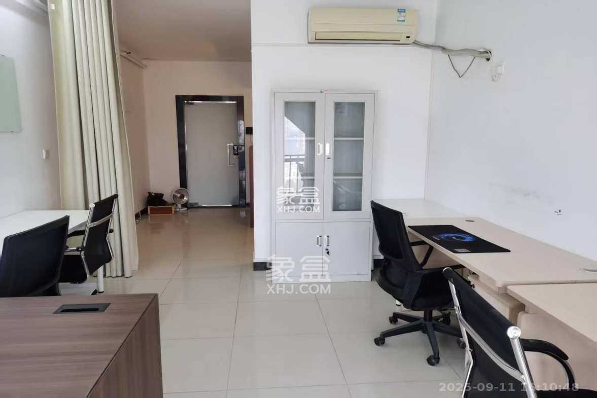 雅阁国际 1室1厅1卫 2600.0元/月 雅阁国际 1室1厅1卫 2600.0元/月室内图