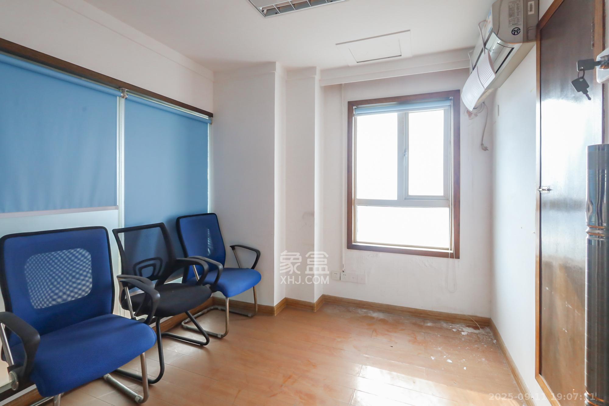 盛大泽西城  1室1厅1卫    28.0万 盛大泽西城  1室1厅1卫    28.0万卧室