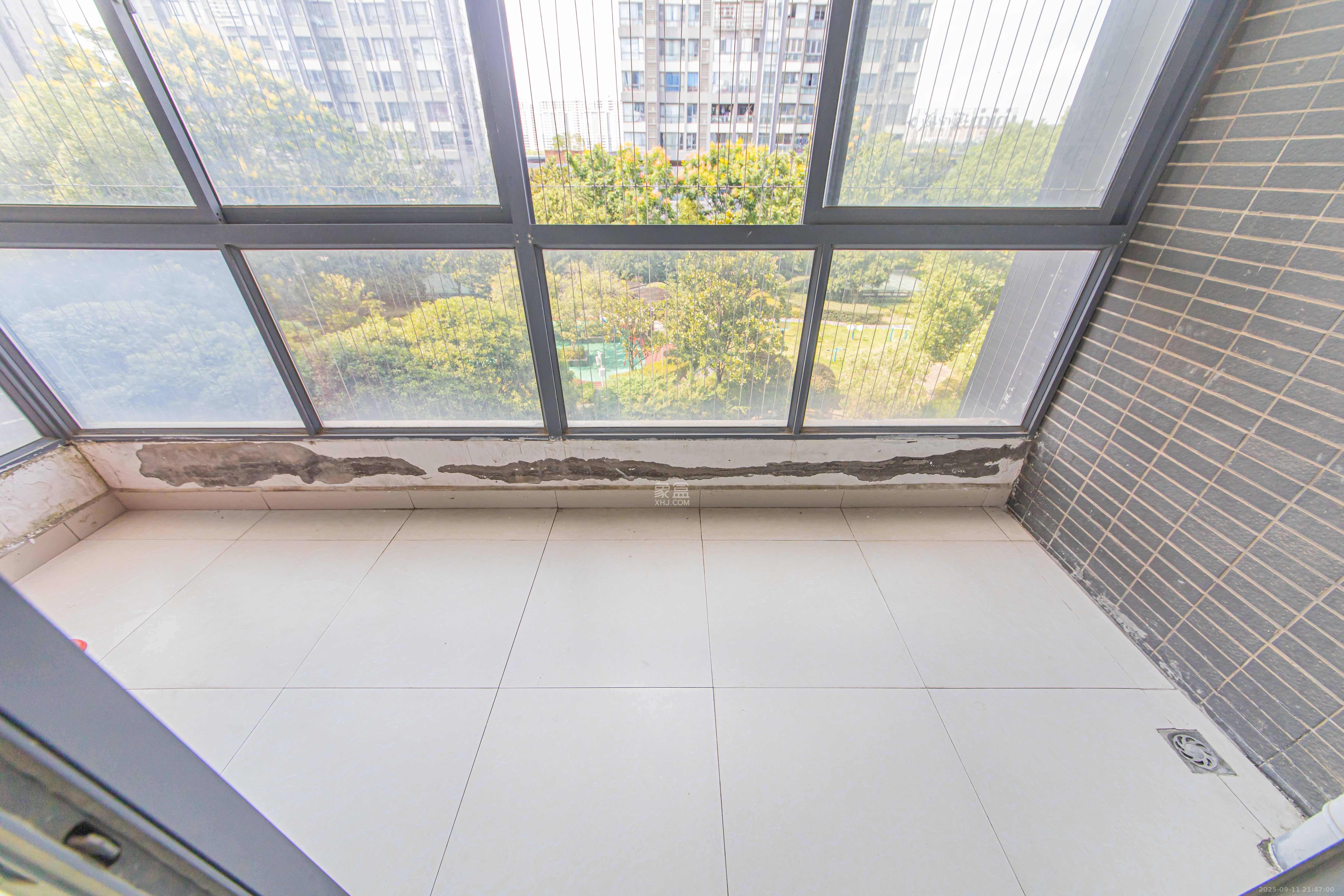 中信城市广场（中信新城一期）  1室2厅1卫    66.0万阳台