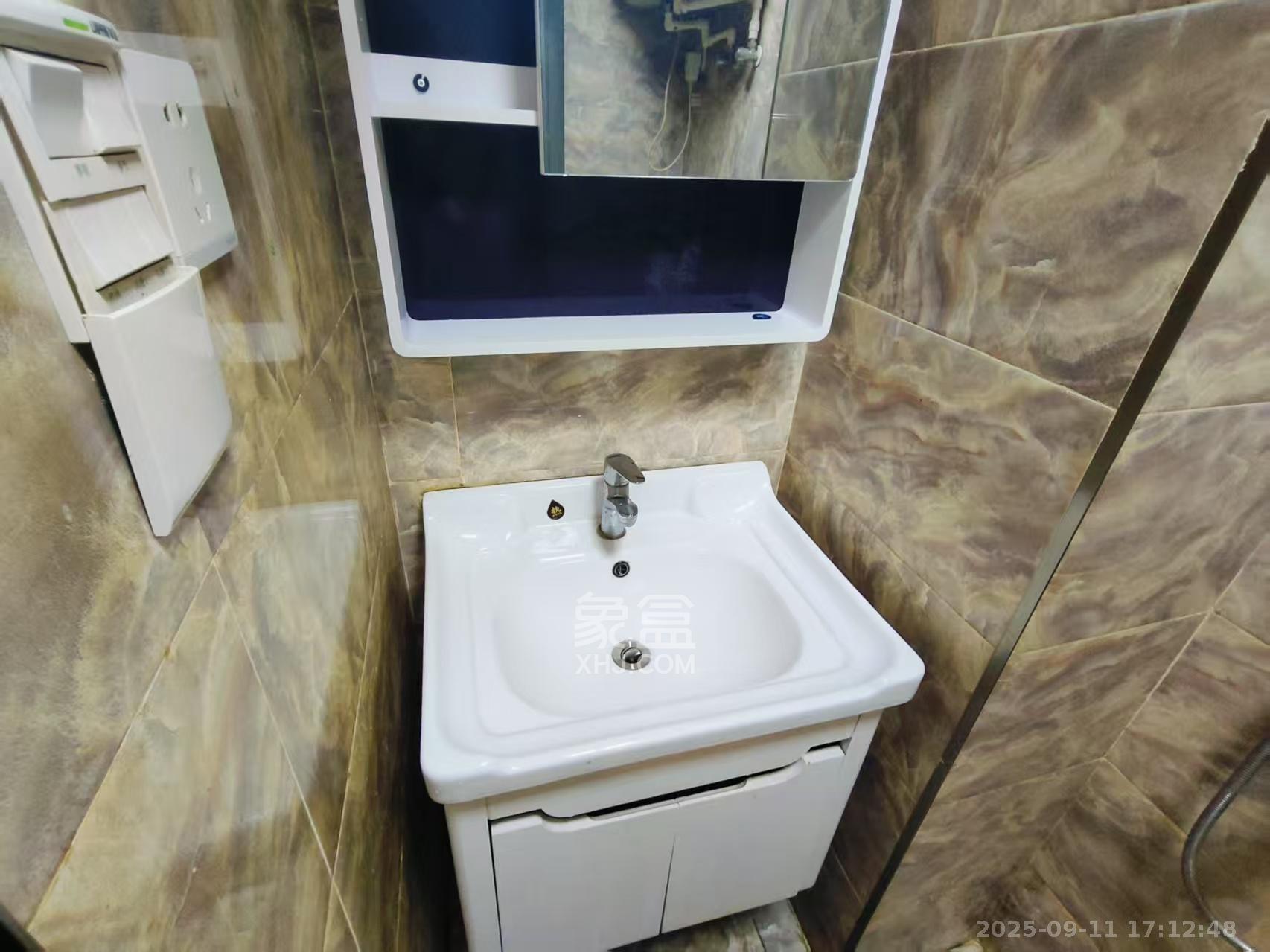 金科时代中心 1室1厅1卫 1100.0元/月 金科时代中心 1室1厅1卫 1100.0元/月室内图