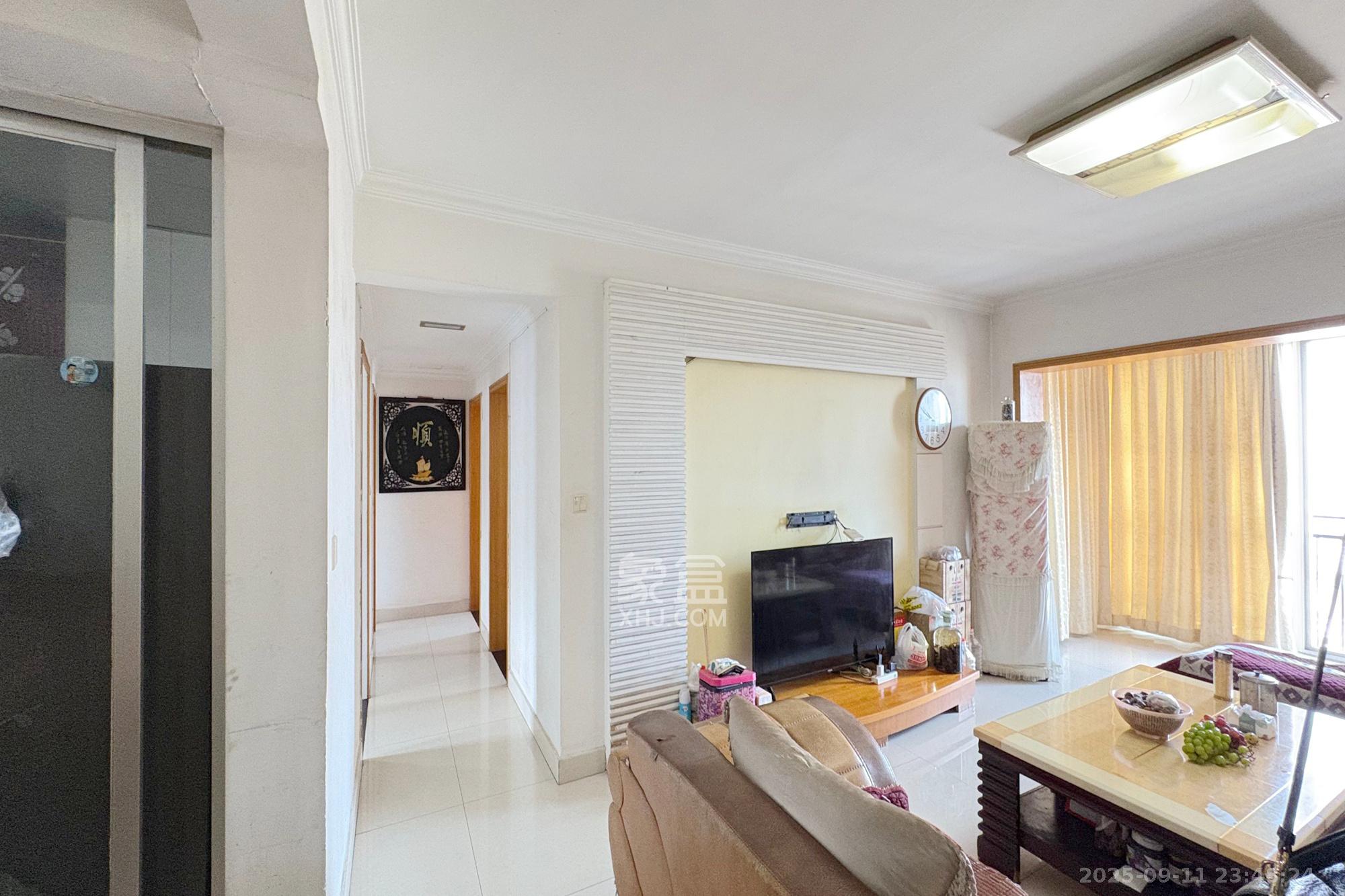 星典时代  3室2厅2卫    87.8万客厅