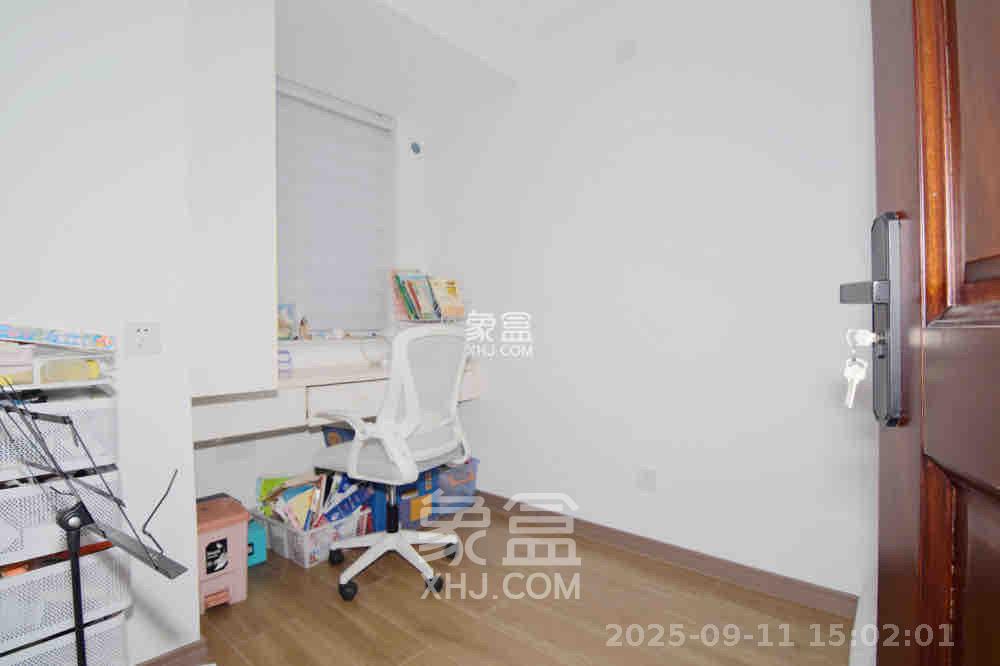 新城国际花都  3室2厅1卫   1800.00元/月室内图