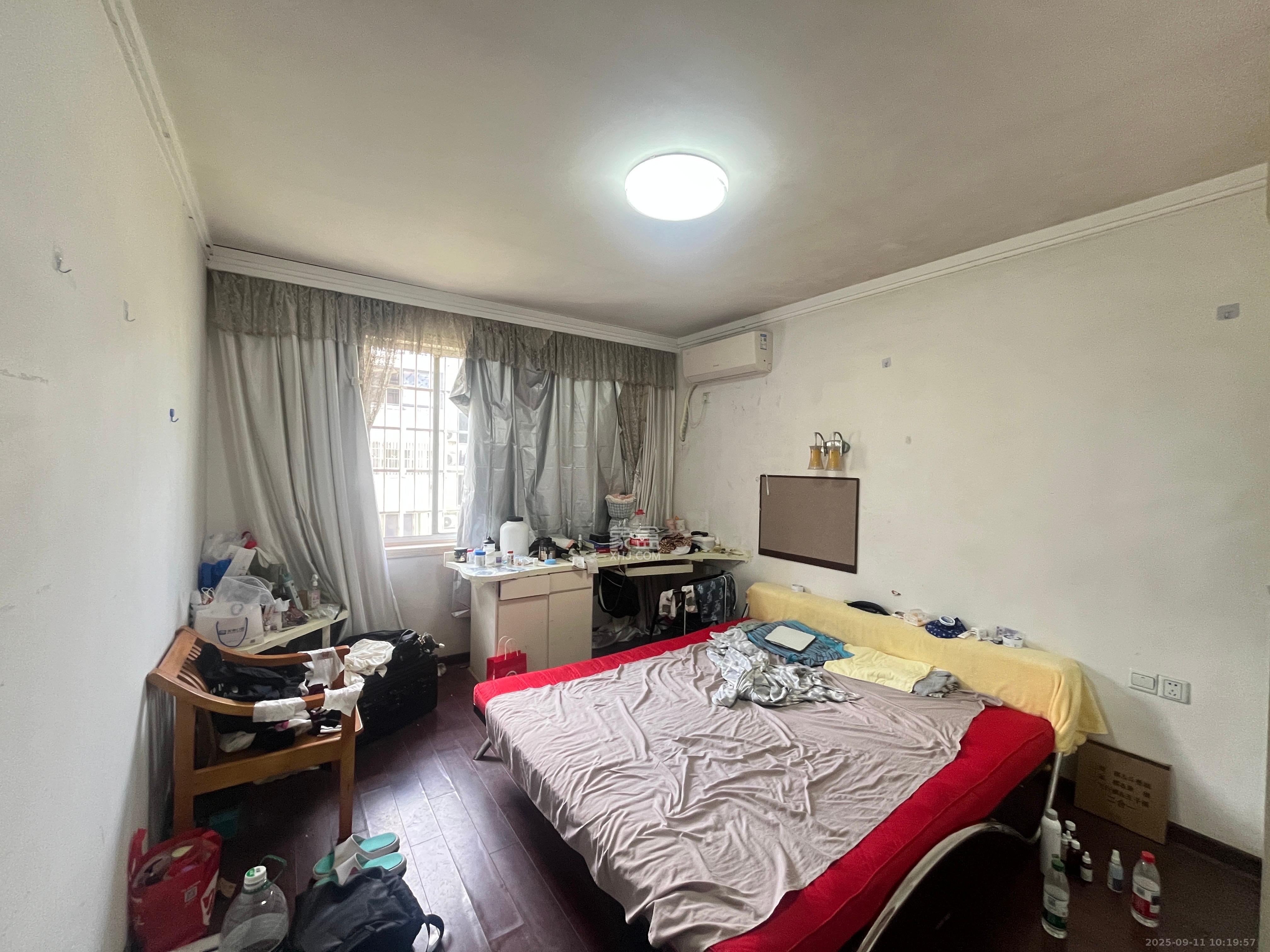 咸嘉新村西子园  3室2厅2卫    2500.0元/月室内图