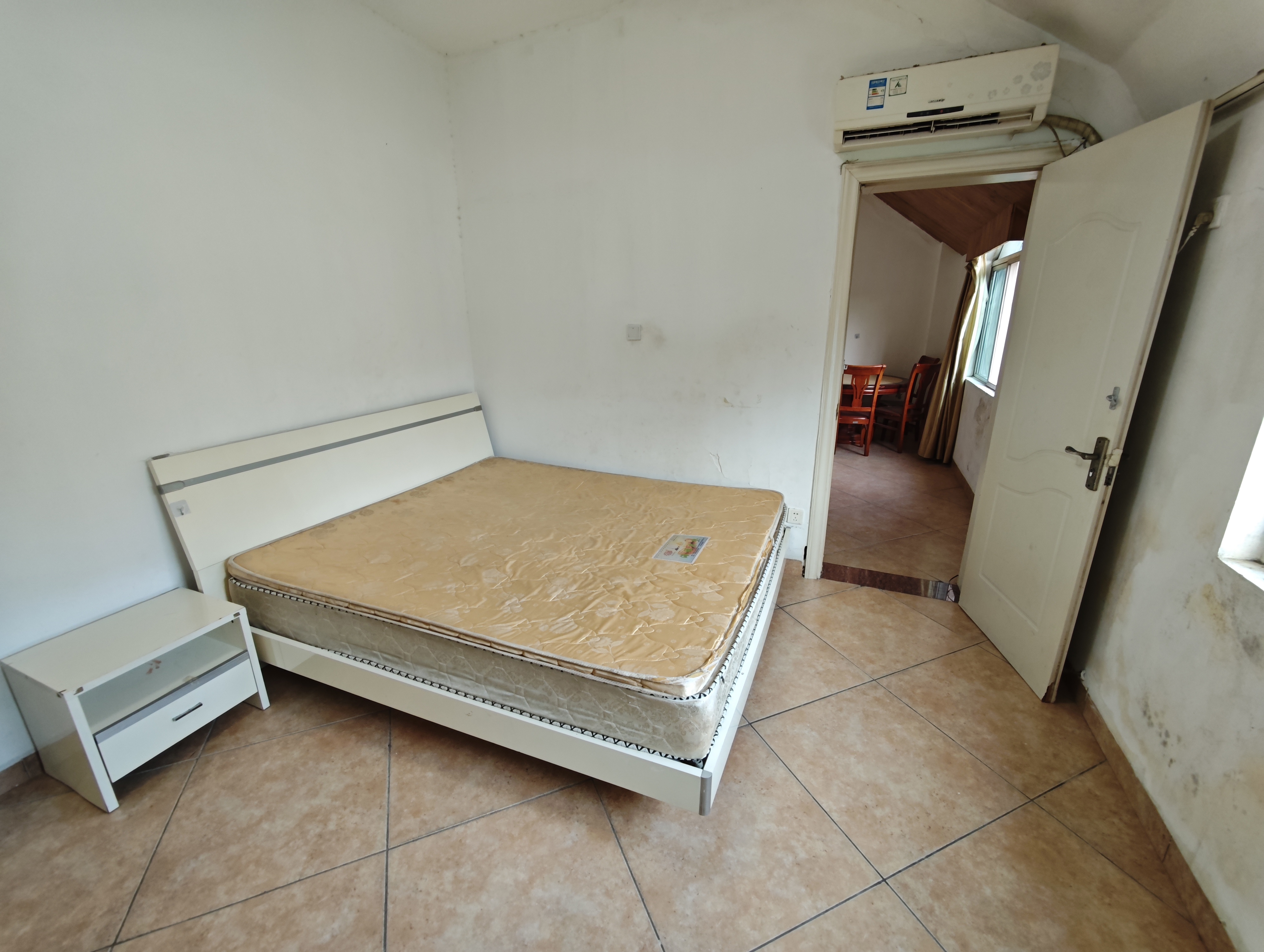 晶莹花园 1室1厅1卫 1000.0元/月 晶莹花园 1室1厅1卫 1000.0元/月室内图