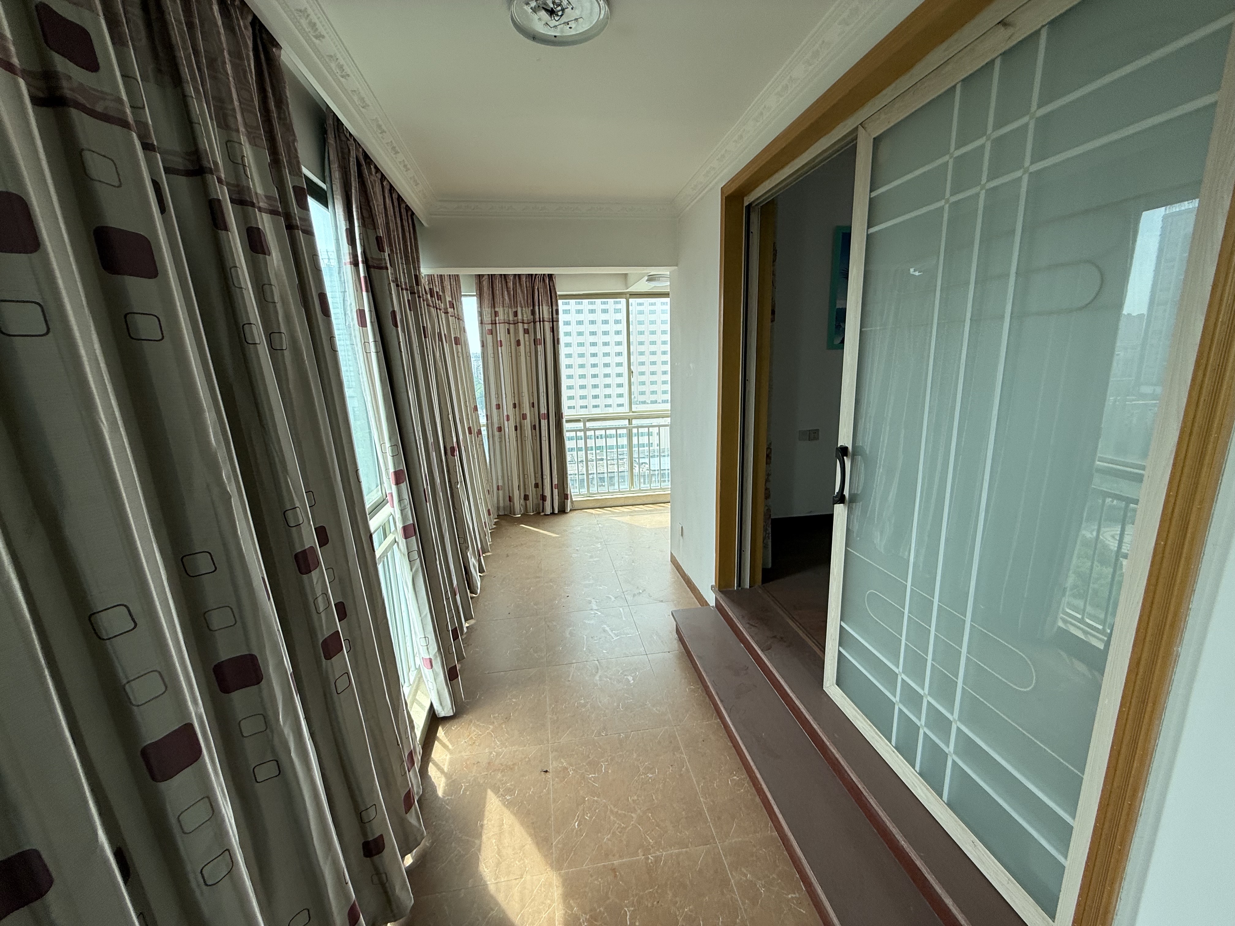 华亿明珠 4室2厅2卫 3200.00元/月 华亿明珠 4室2厅2卫 3200.00元/月室内图