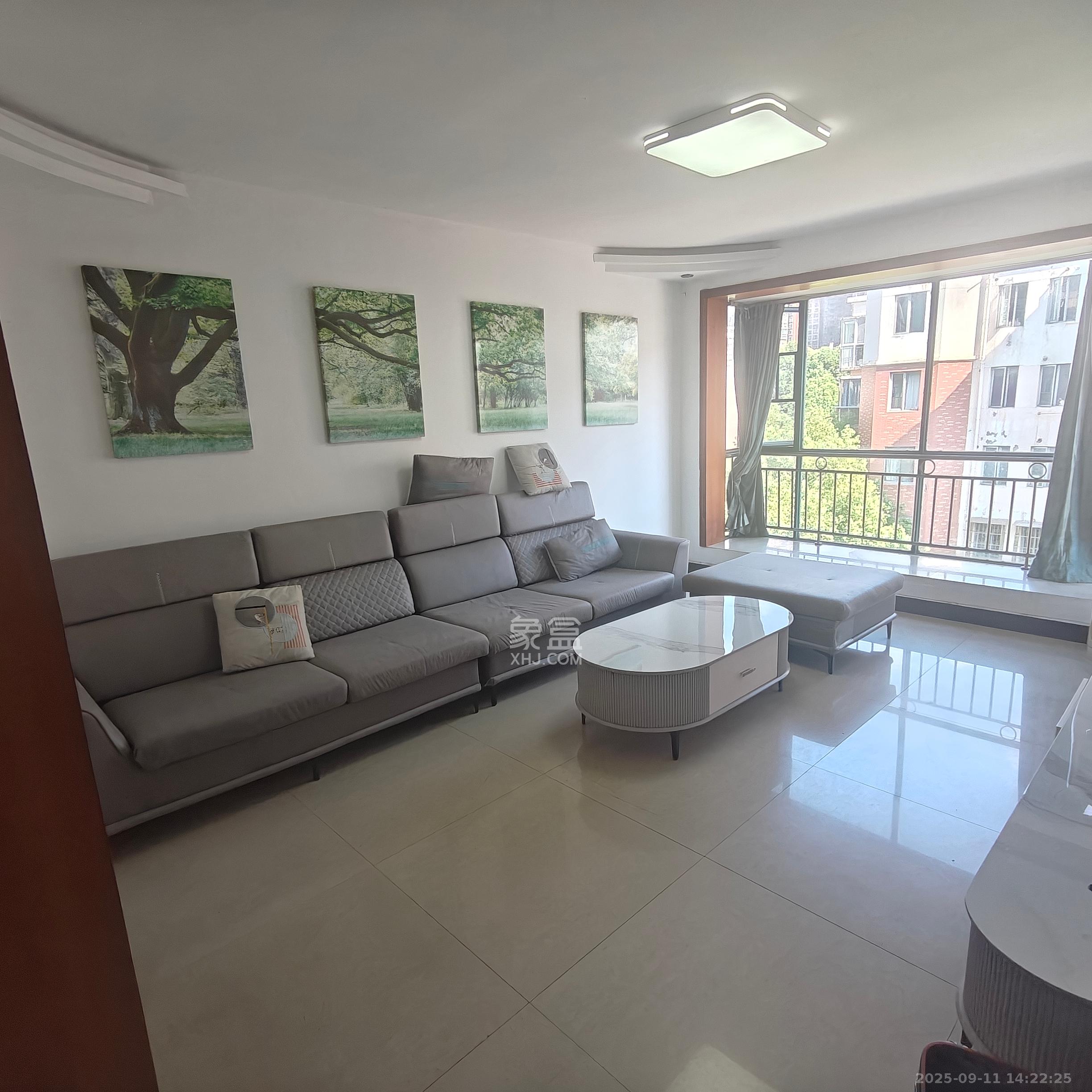 东方新城  3室1厅1卫    2299.0元/月 东方新城  3室1厅1卫    2299.0元/月室内图