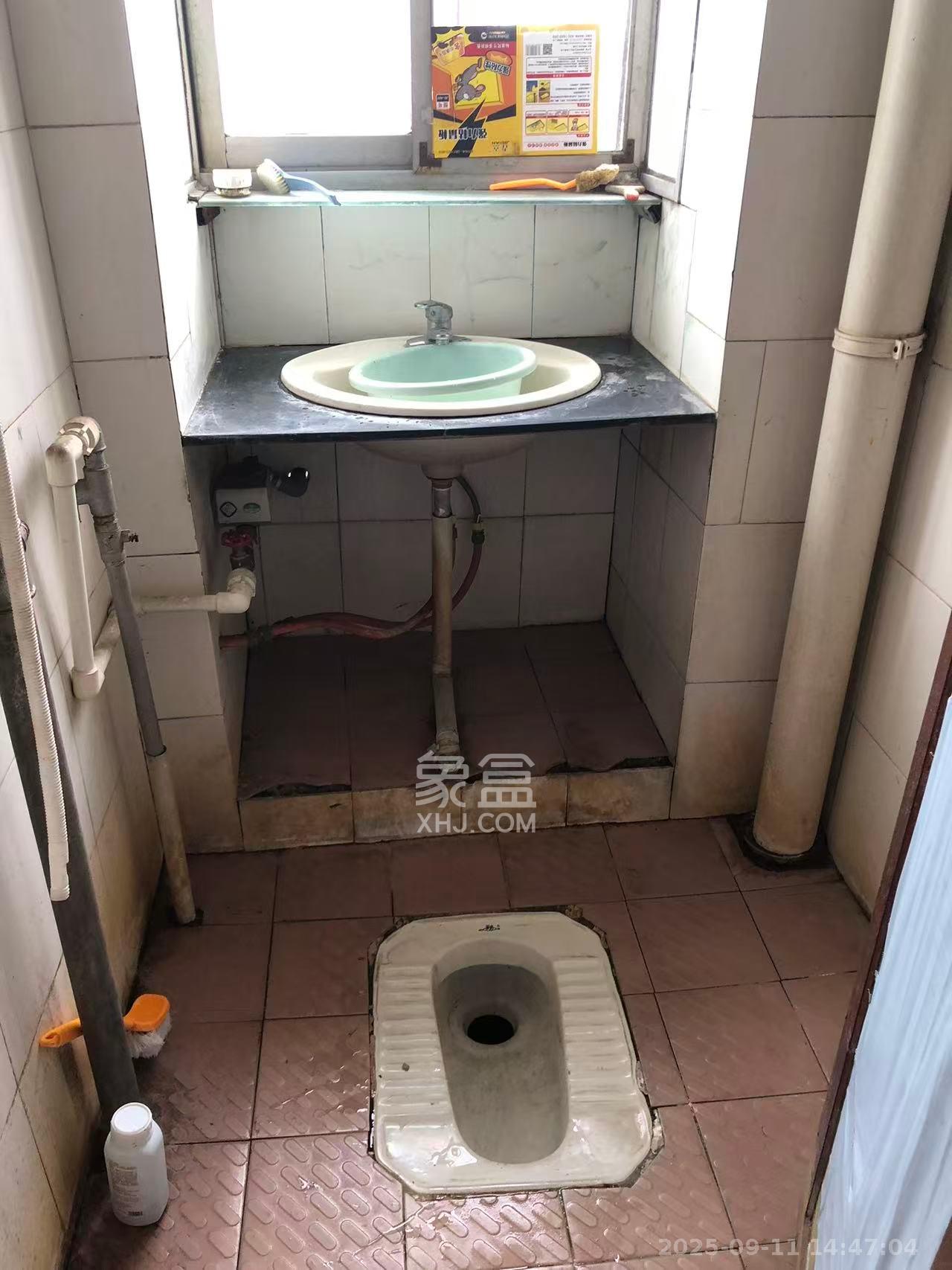 狮子山一片  2室1厅1卫    1200.0元/月 狮子山一片  2室1厅1卫    1200.0元/月室内图