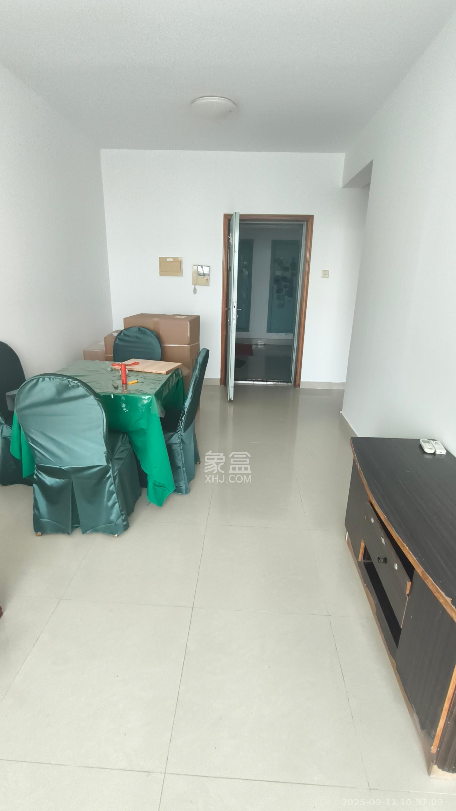 欧园 1室2厅1卫 1900.0元/月 欧园 1室2厅1卫 1900.0元/月室内图