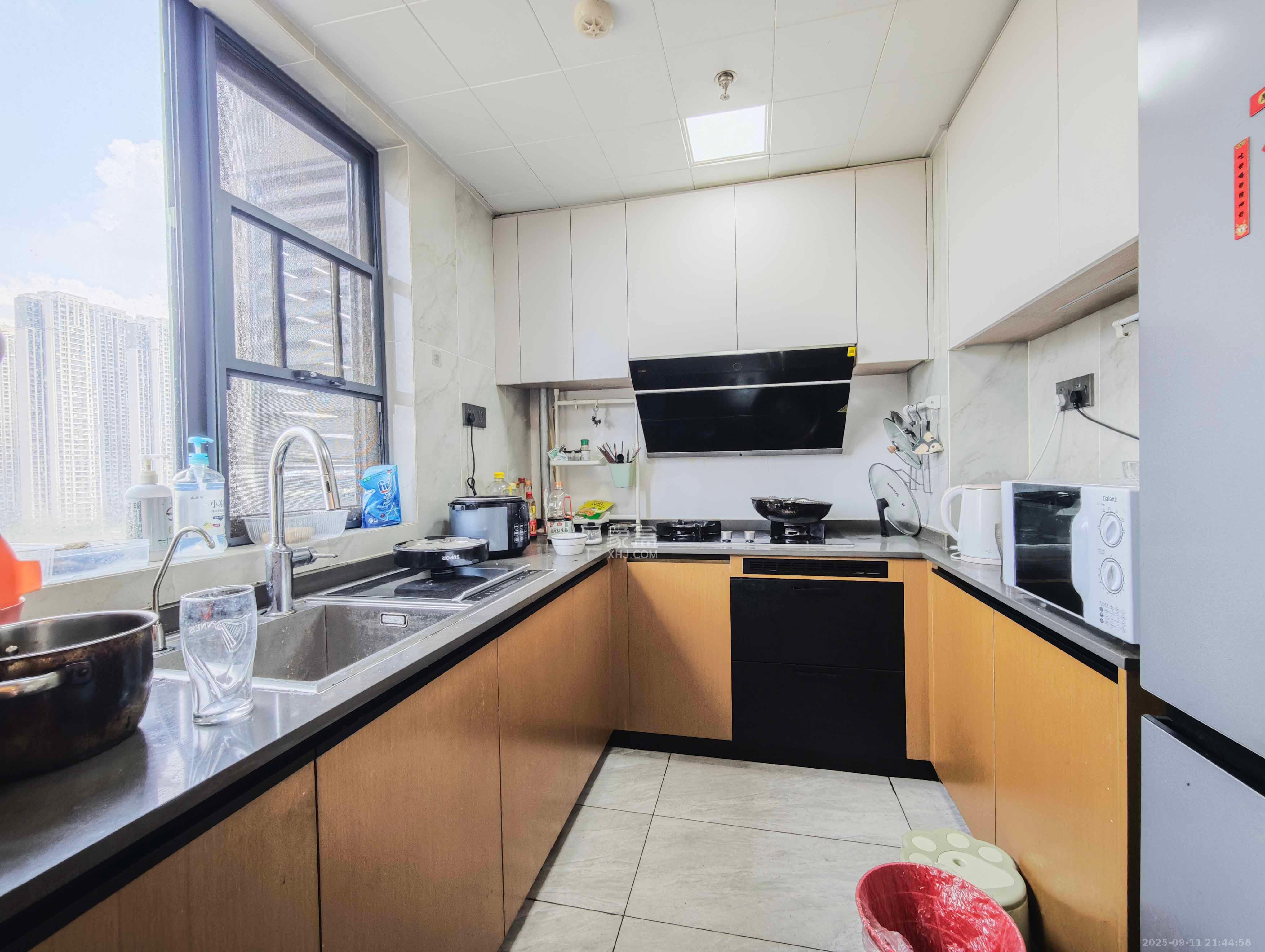 万科魅力之城天阔里  4室2厅2卫    160.0万其他