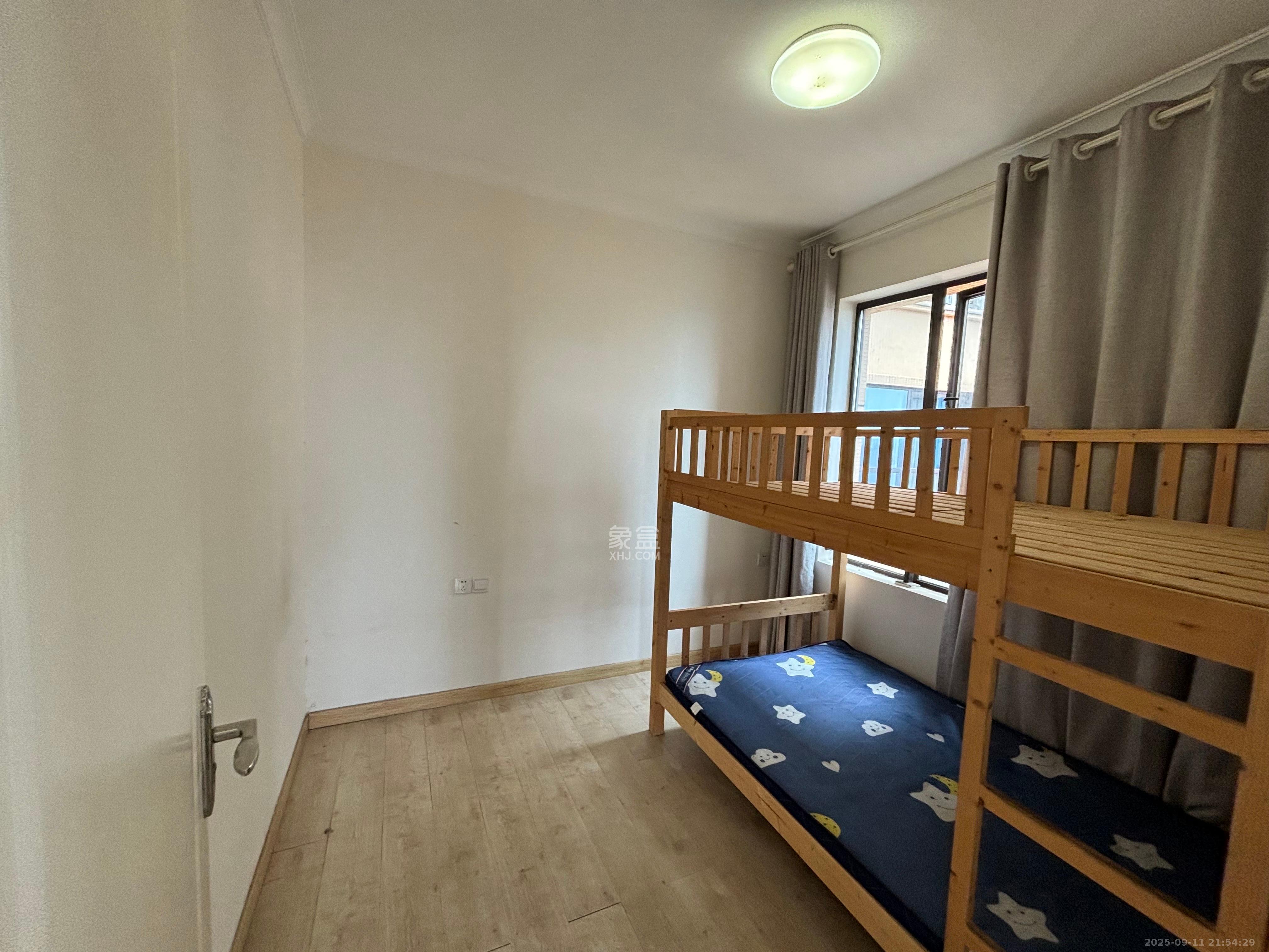 五江天街南区  3室2厅2卫    2200.0元/月室内图