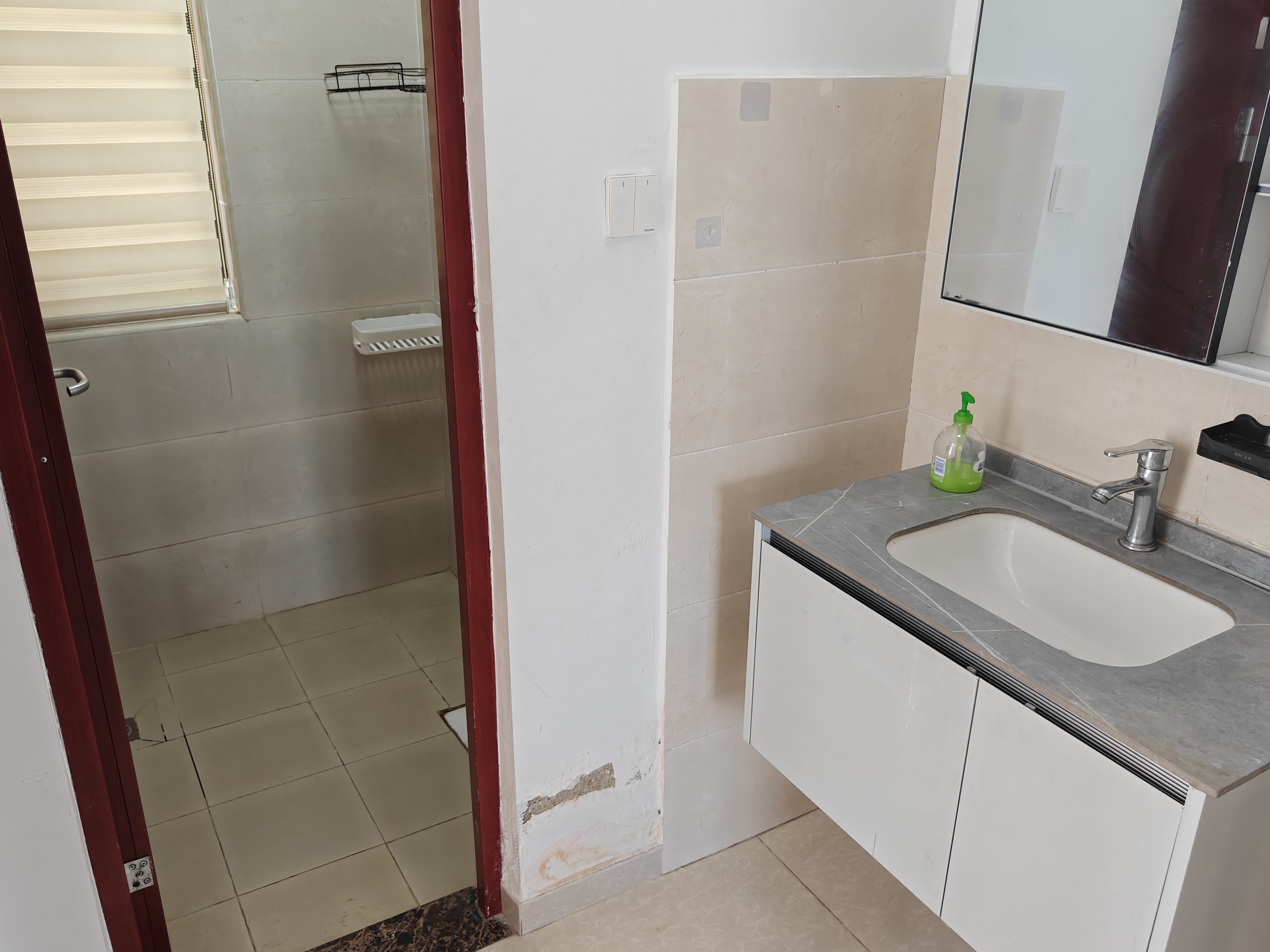 坡巷雅苑  3室2厅1卫    2800.0元/月 坡巷雅苑  3室2厅1卫    2800.0元/月室内图