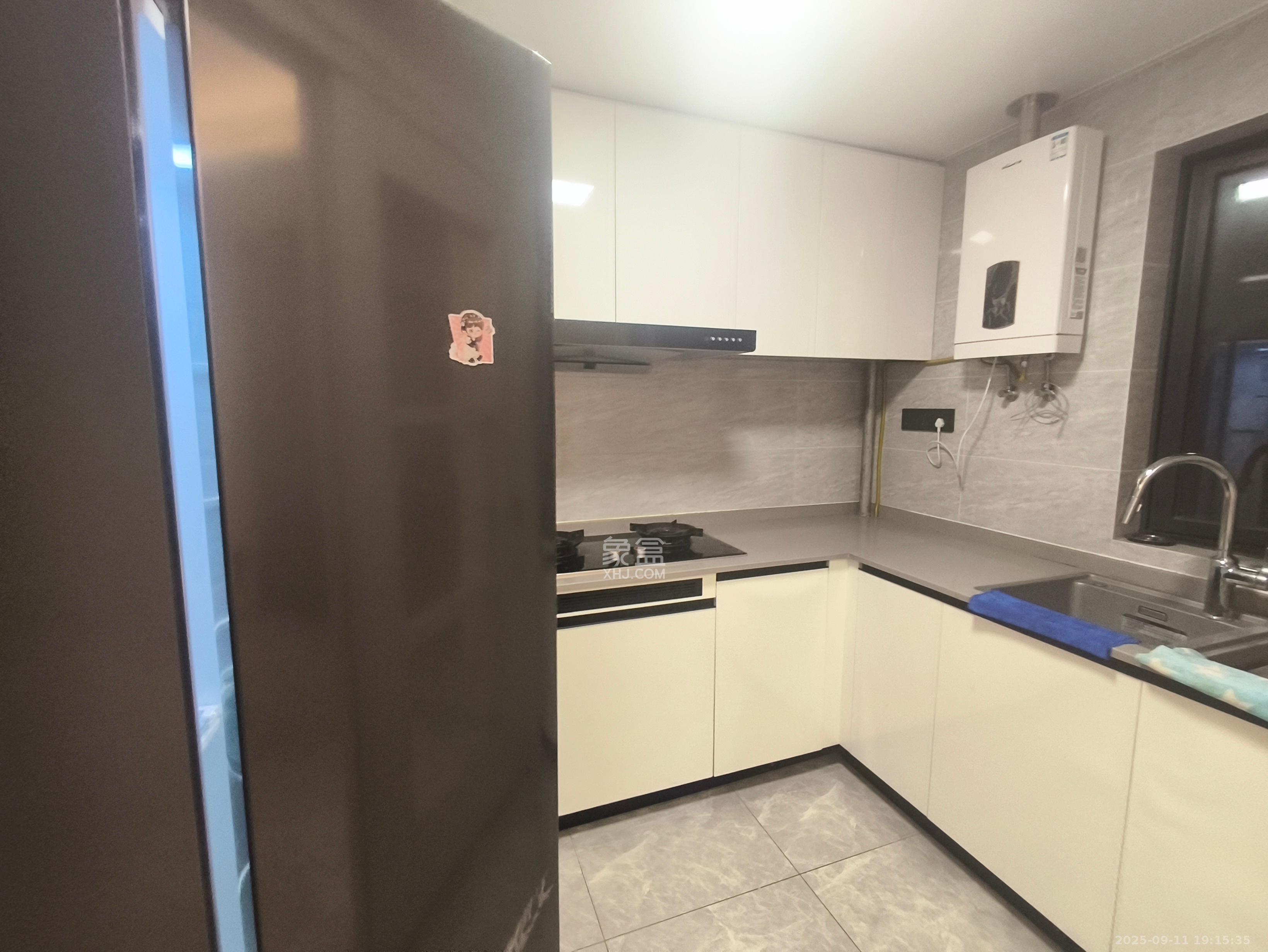 万科金色梦想C区  4室2厅2卫    4000.0元/月 万科金色梦想C区  4室2厅2卫    4000.0元/月室内图