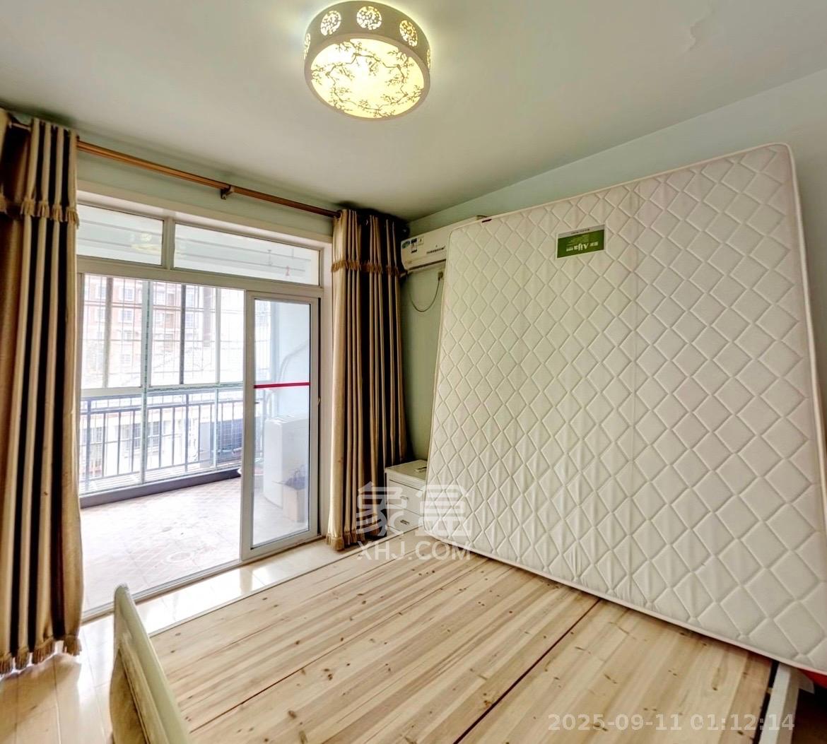 梅苑家园 5室2厅2卫 1800.0元/月 梅苑家园 5室2厅2卫 1800.0元/月室内图