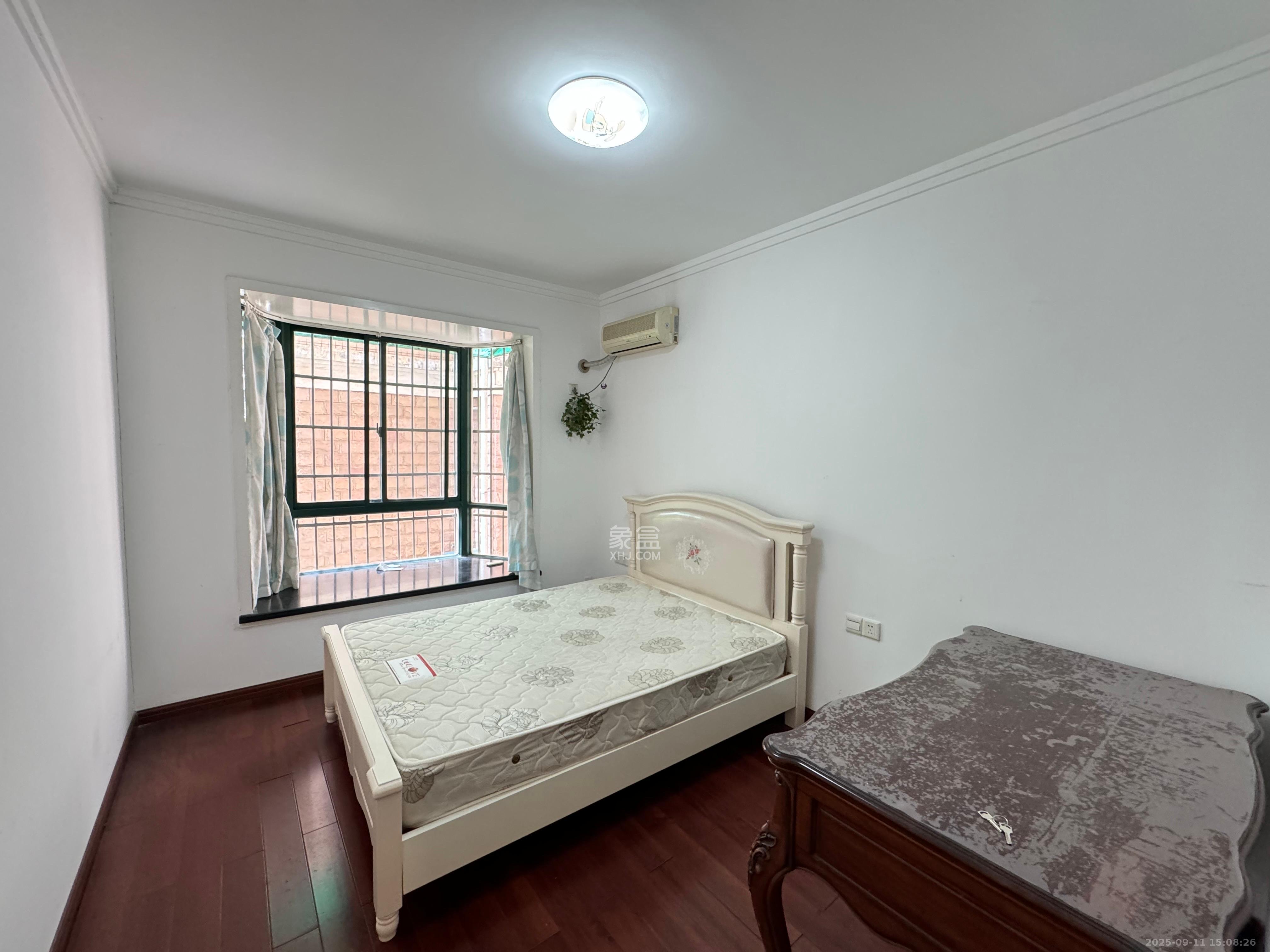 四季阳光花城 4室2厅2卫 4500.0元/月 四季阳光花城 4室2厅2卫 4500.0元/月室内图