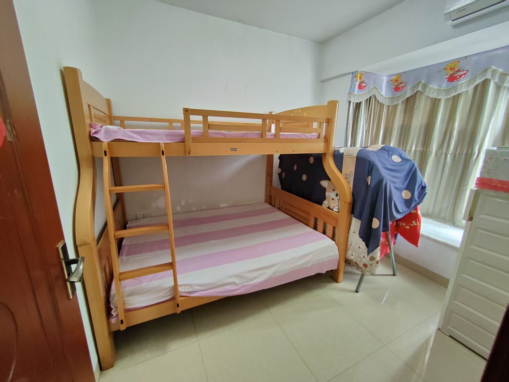 清清家园  3室2厅2卫    2600.0元/月室内图