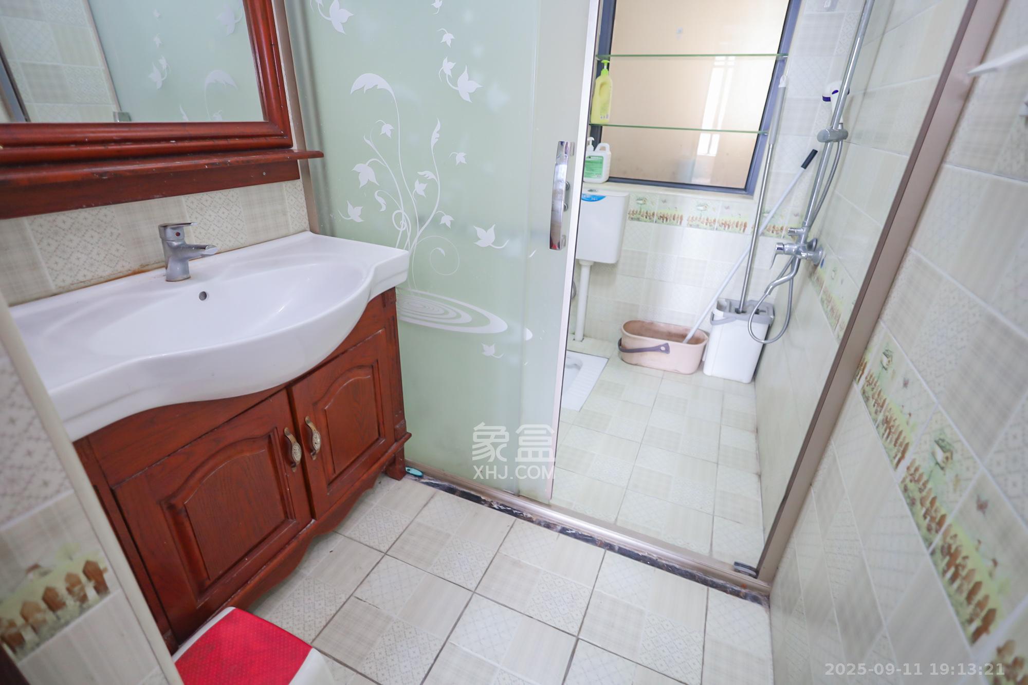 兰亭都荟（璟峰苑）  3室2厅1卫    110.0万卫生间