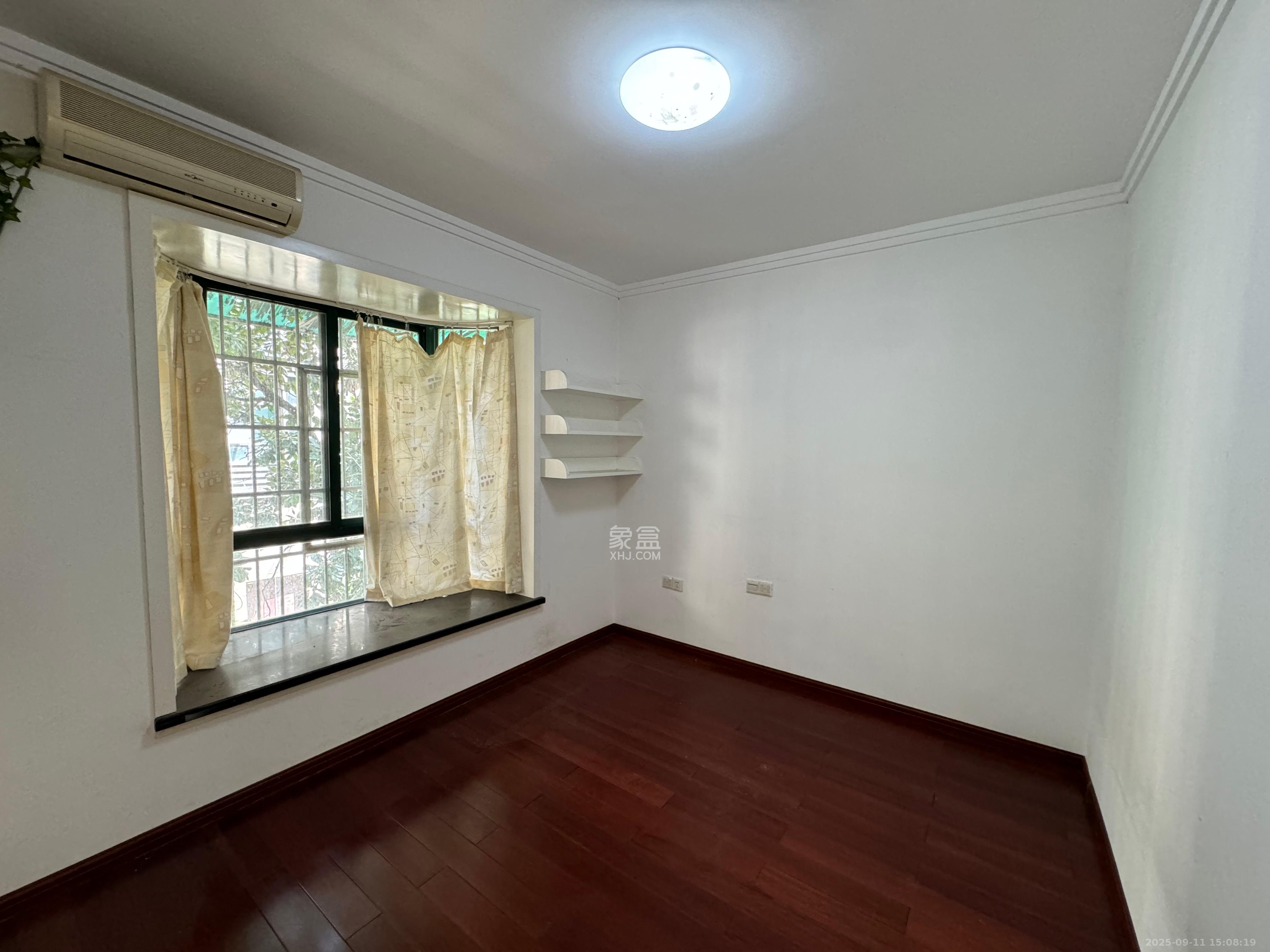 四季阳光花城 4室2厅2卫 4500.0元/月 四季阳光花城 4室2厅2卫 4500.0元/月室内图