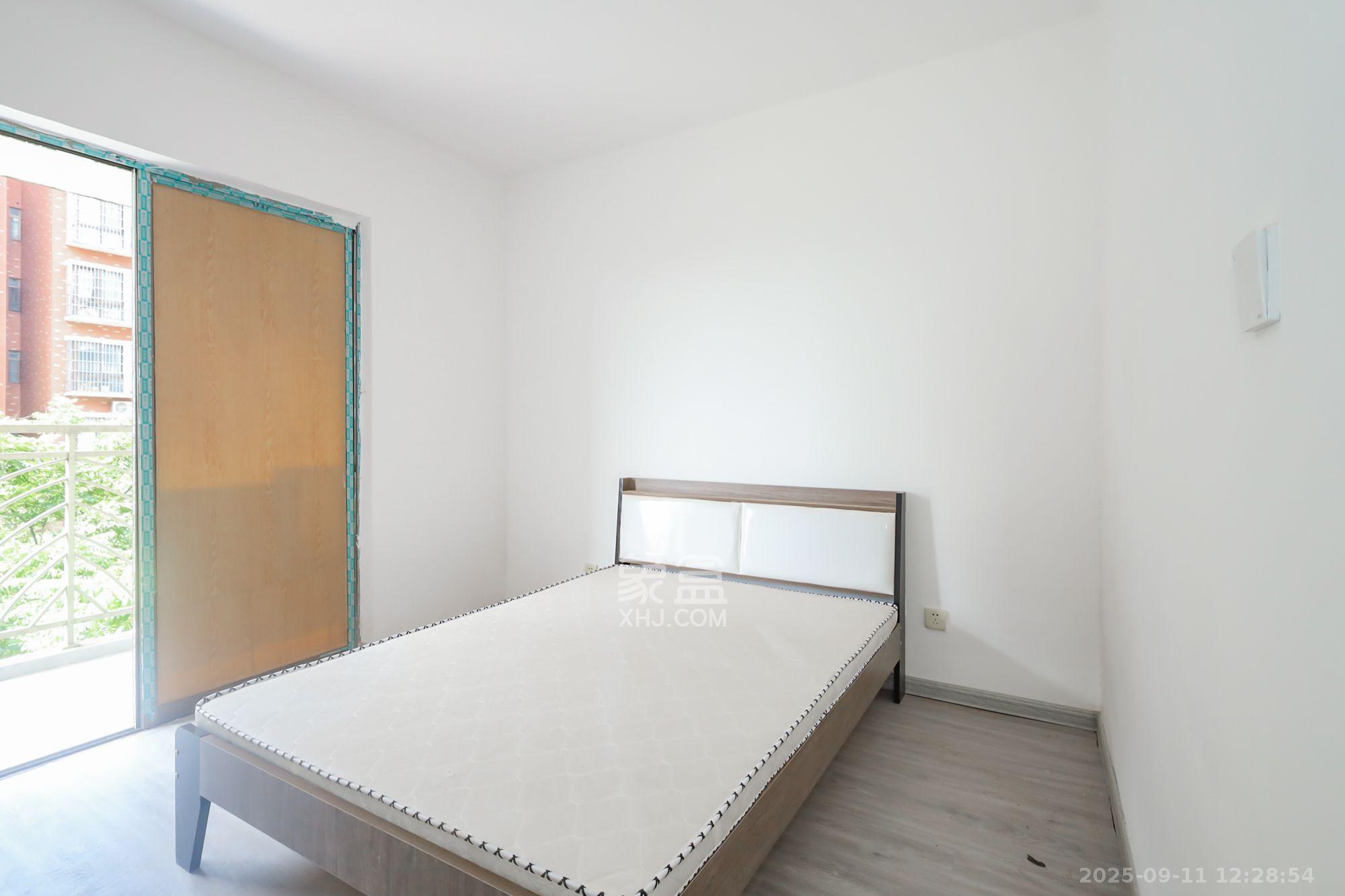 丽都桃源(金峰北院二期)  3室2厅2卫    2200.0元/月 丽都桃源(金峰北院二期)  3室2厅2卫    2200.0元/月室内图