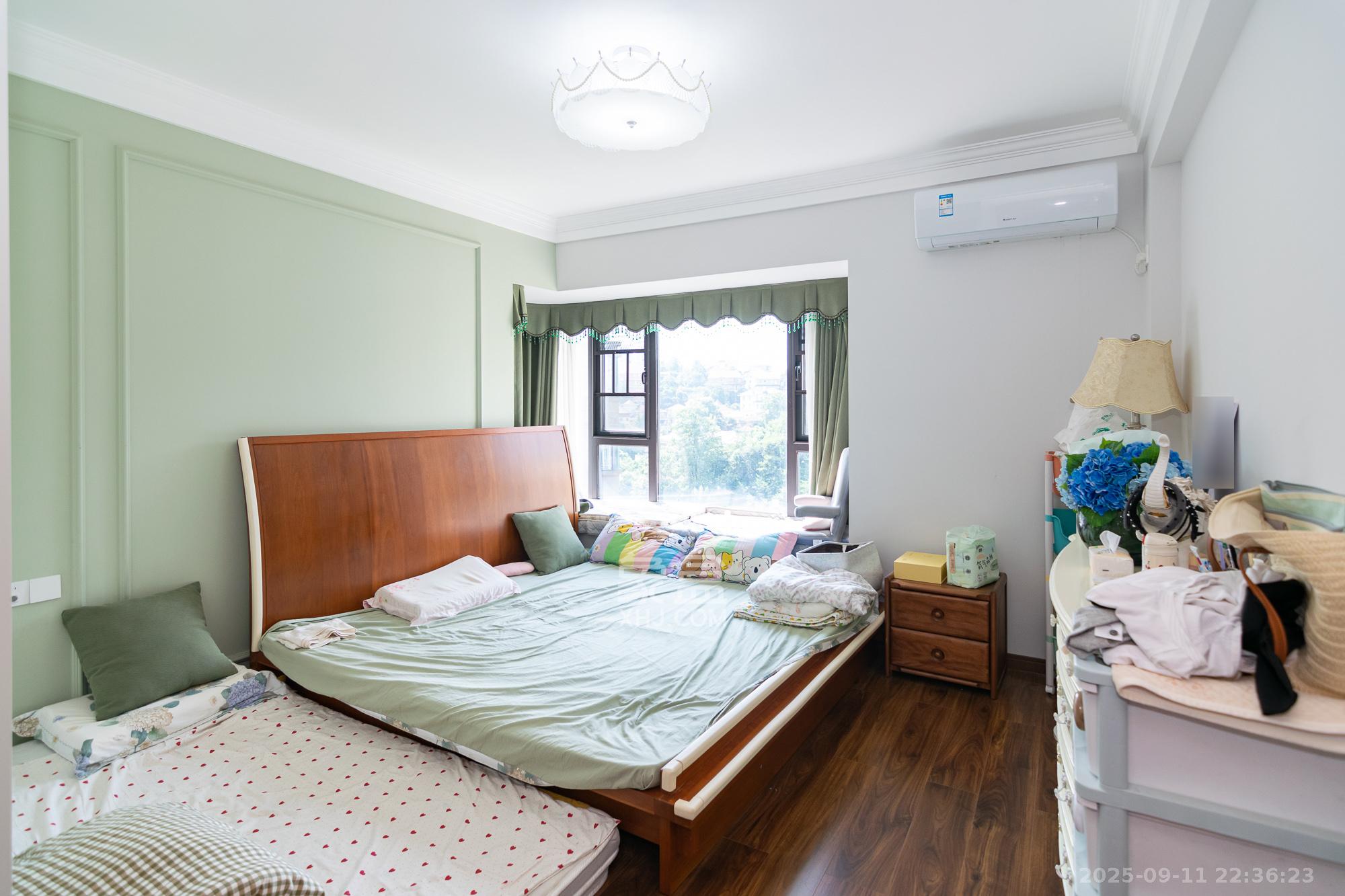 润和谷山郡(悦禧山庄水榭花都)  5室3厅2卫    145.0万 润和谷山郡(悦禧山庄水榭花都)  5室3厅2卫    145.0万卧室