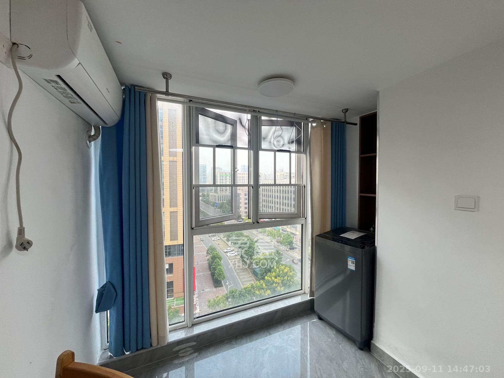 金地中交麓谷香颂(金地中交雅苑)  1室1厅1卫    1300.0元/月室内图