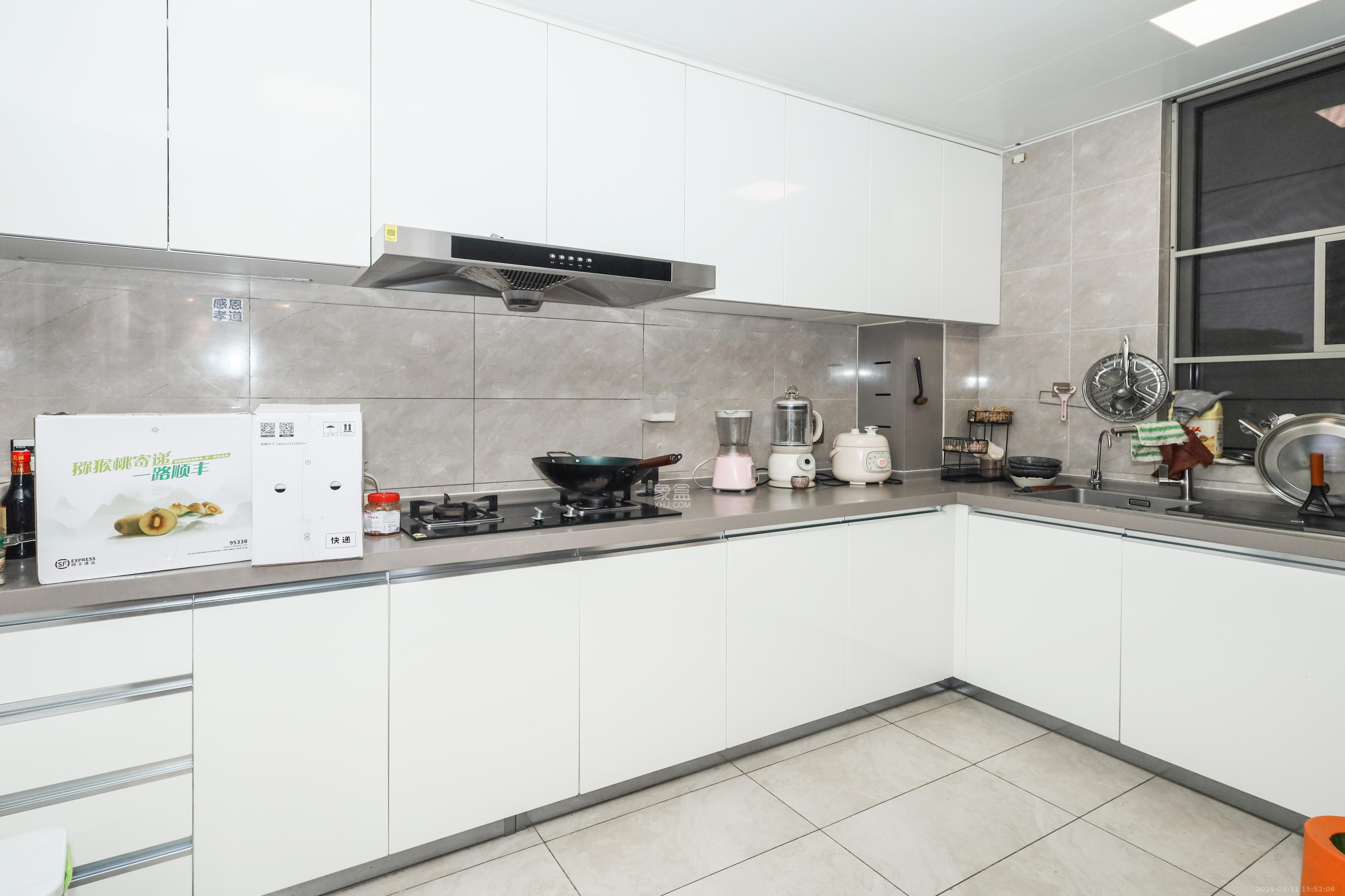 梅溪华府(新城金茂梦想华府) 4室2厅2卫 318.0万 梅溪华府(新城金茂梦想华府) 4室2厅2卫 318.0万厨房