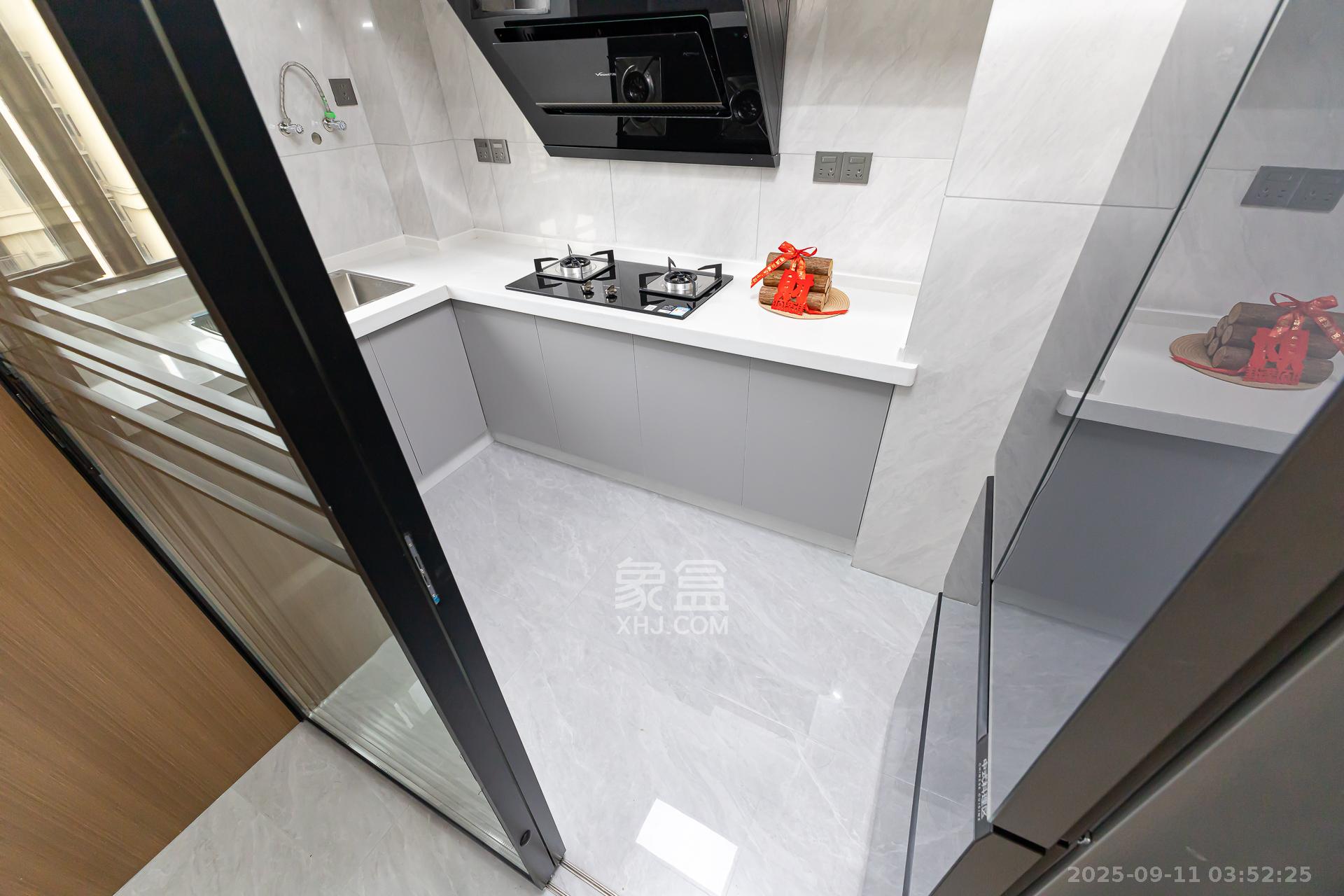 勤诚达境界城  4室2厅2卫    109.8万 勤诚达境界城  4室2厅2卫    109.8万厨房