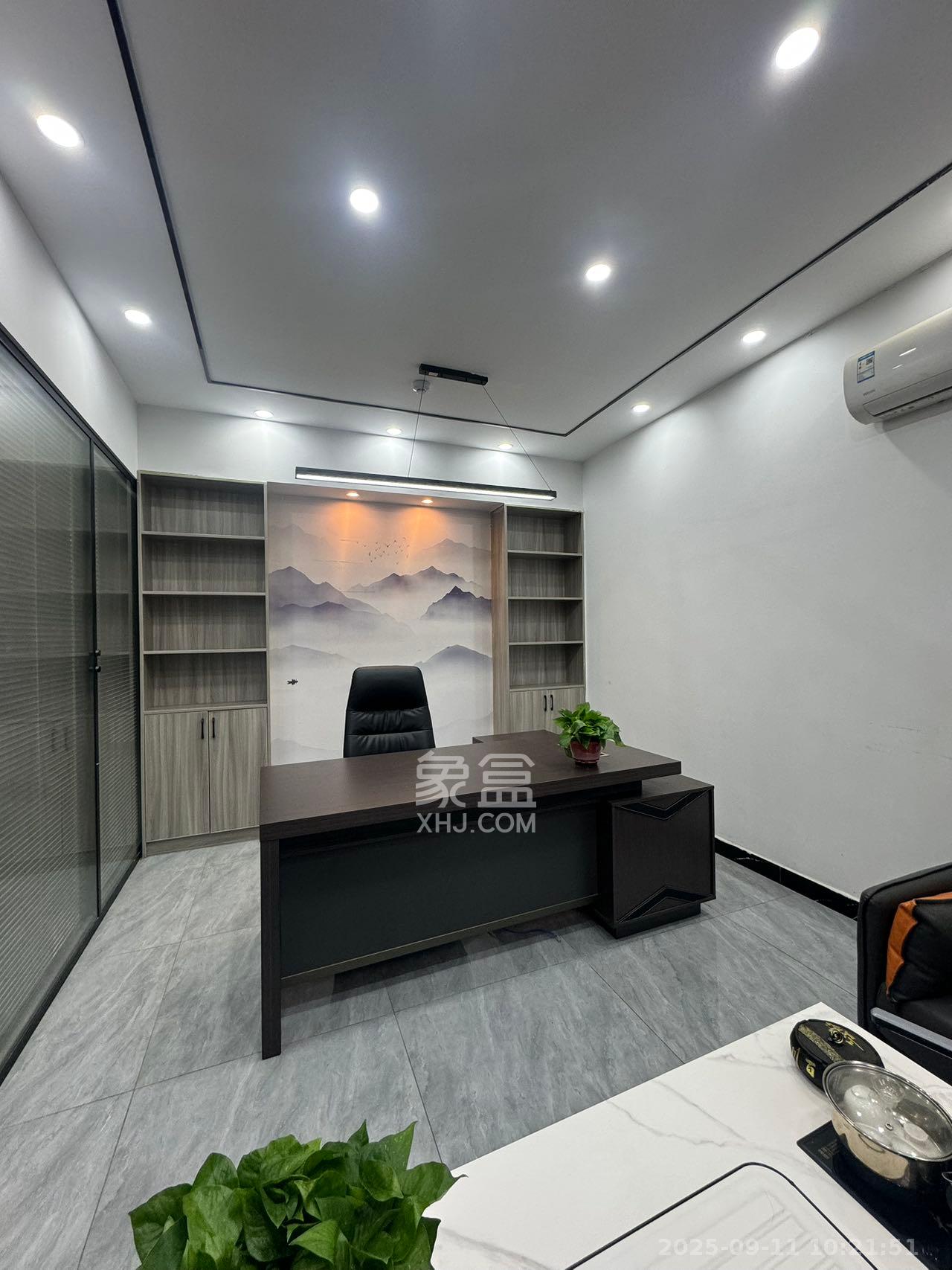 华润置地广场二期 2室1厅1卫 4500.0元/月 华润置地广场二期 2室1厅1卫 4500.0元/月室内图