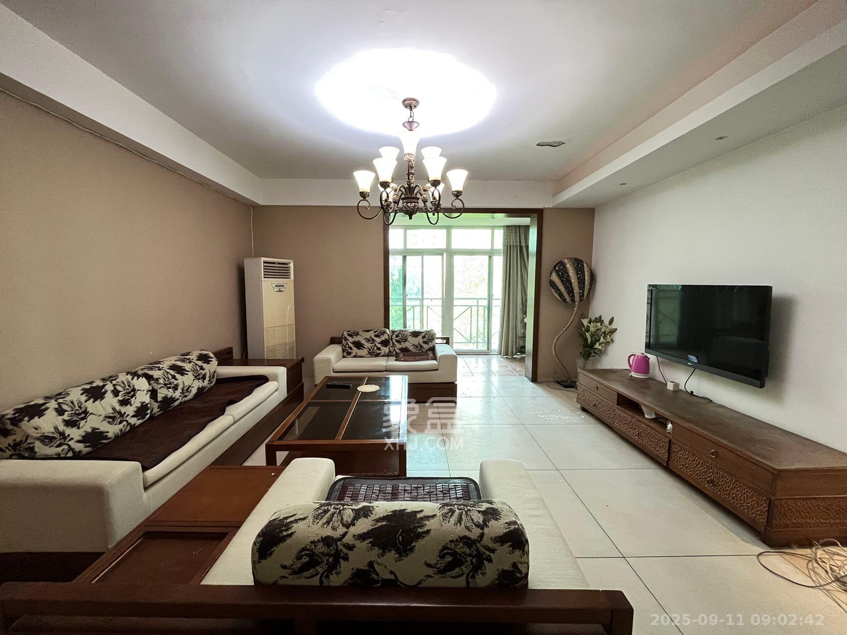 格林星城 3室2厅2卫 3600.0元/月 格林星城 3室2厅2卫 3600.0元/月室内图