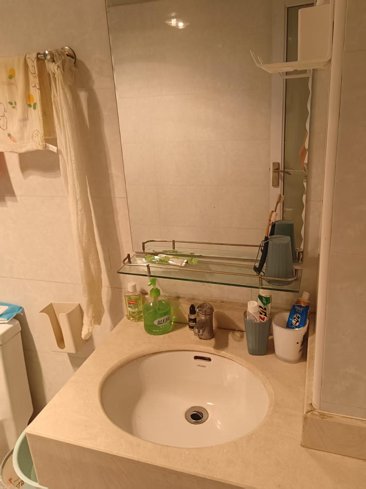 M国际 1室1厅1卫 1300.0元/月 M国际 1室1厅1卫 1300.0元/月室内图