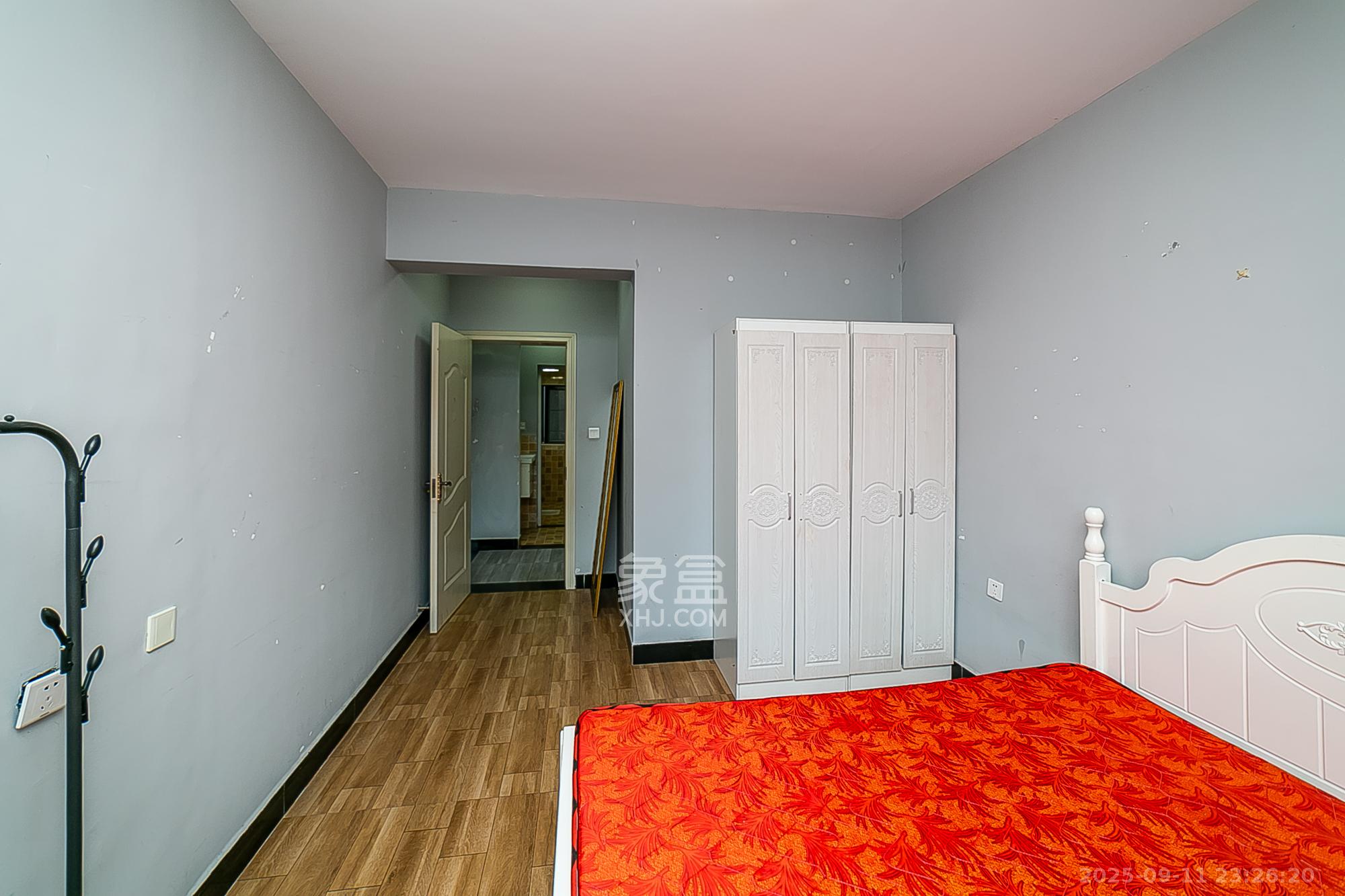 荣盛花语书苑  3室2厅2卫    77.8万 荣盛花语书苑  3室2厅2卫    77.8万卧室