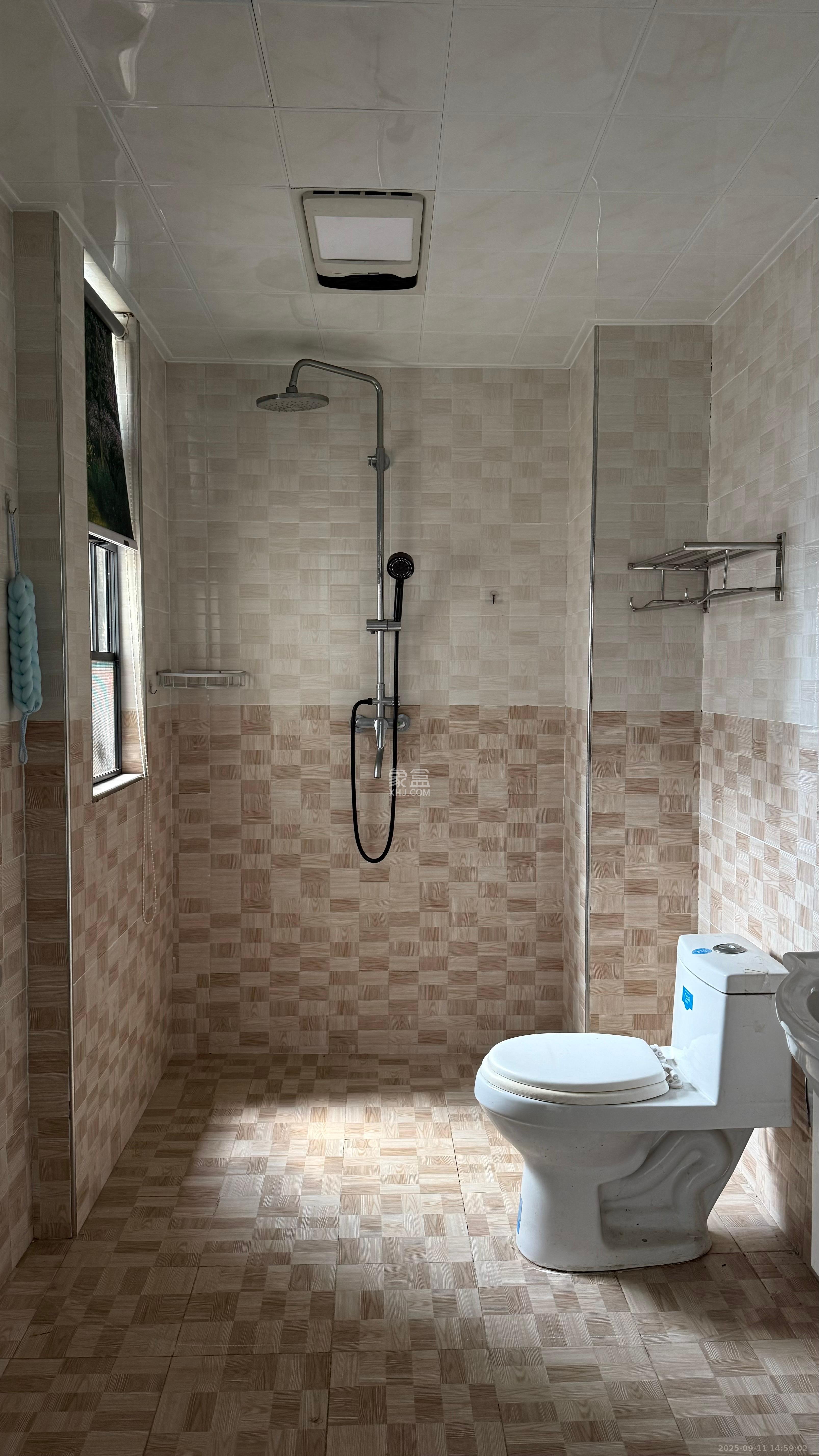 高升时代广场(冠铭商务中心) 3室2厅2卫 2400.0元/月 高升时代广场(冠铭商务中心) 3室2厅2卫 2400.0元/月室内图