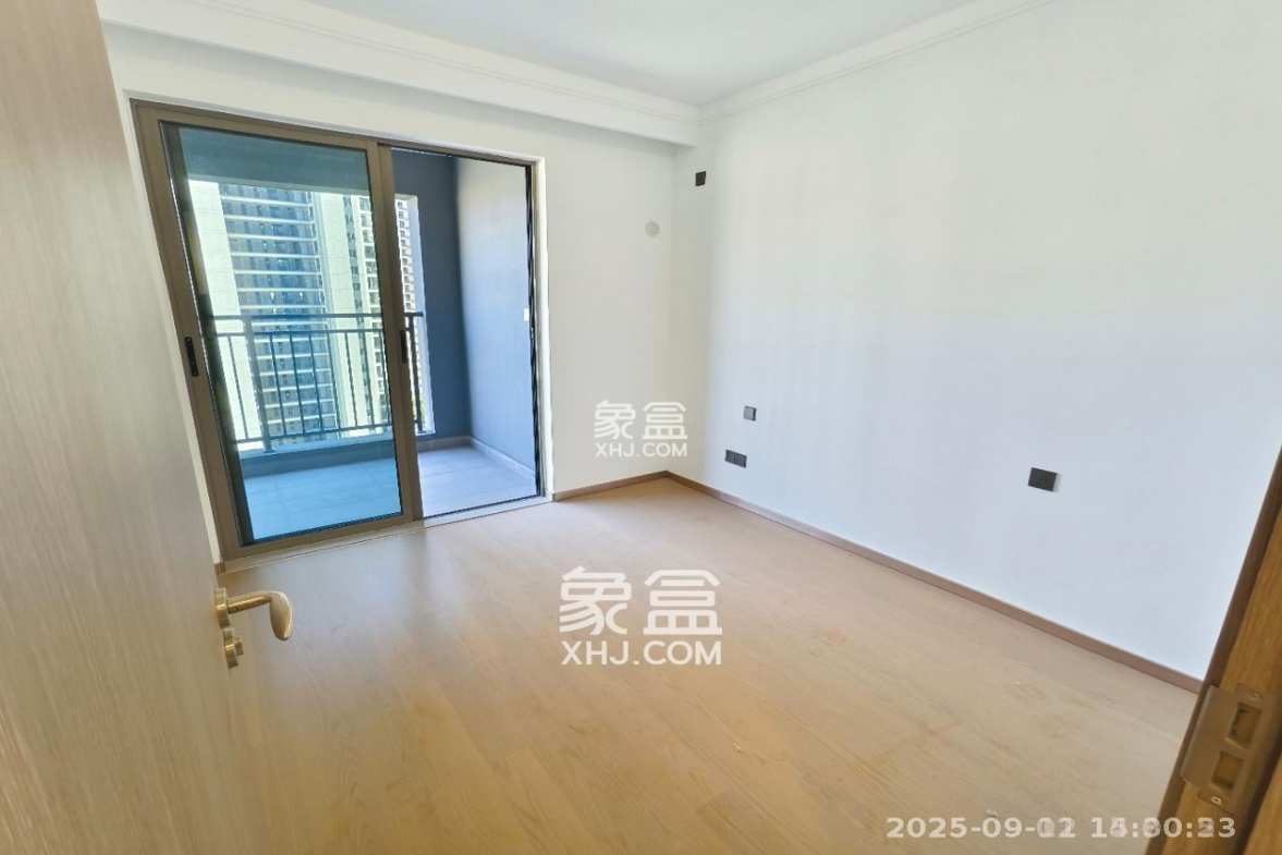 旭辉雨花郡 4室2厅2卫 4500.0元/月 旭辉雨花郡 4室2厅2卫 4500.0元/月室内图