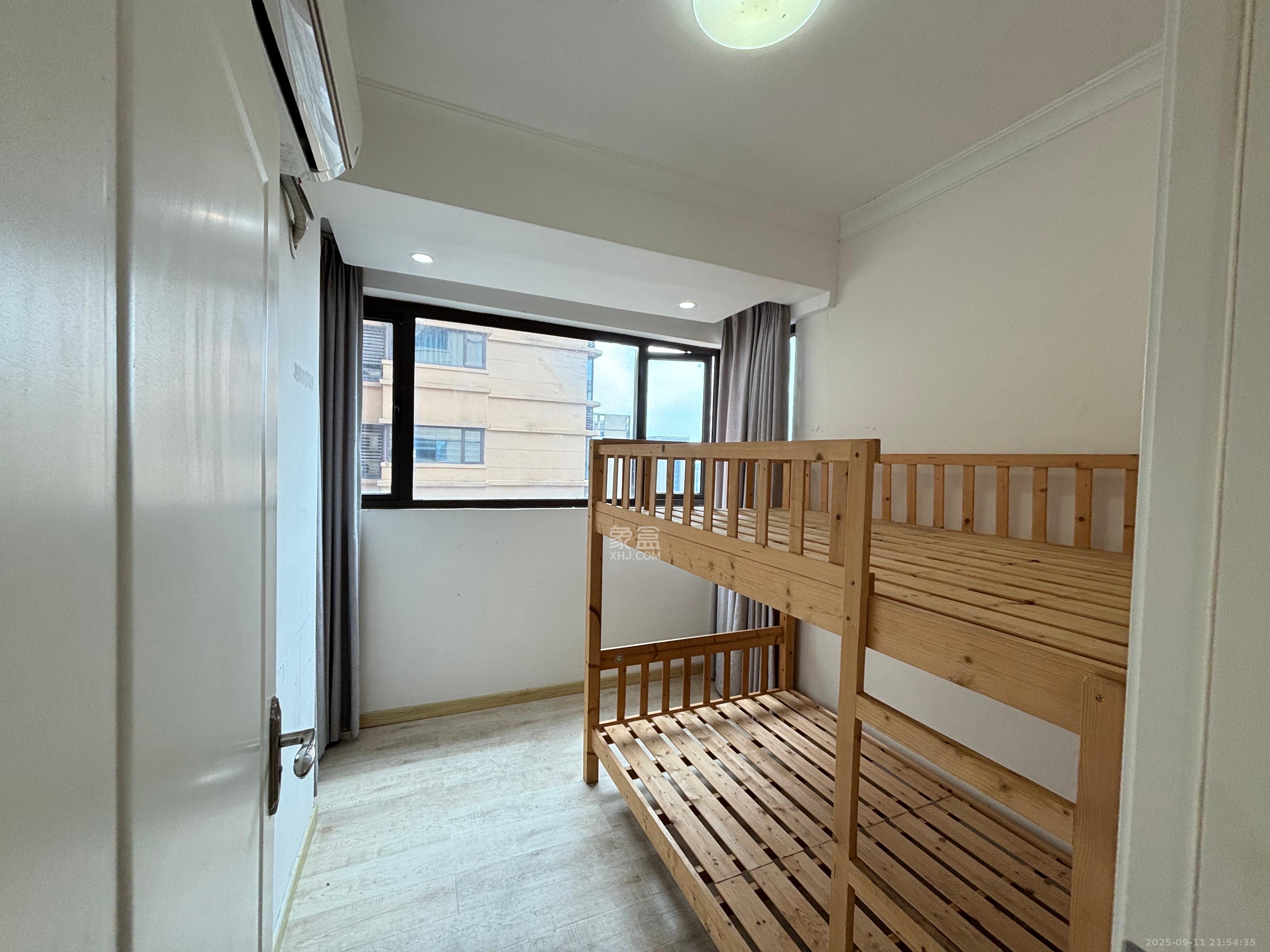 五江天街南区  3室2厅2卫    2200.0元/月室内图