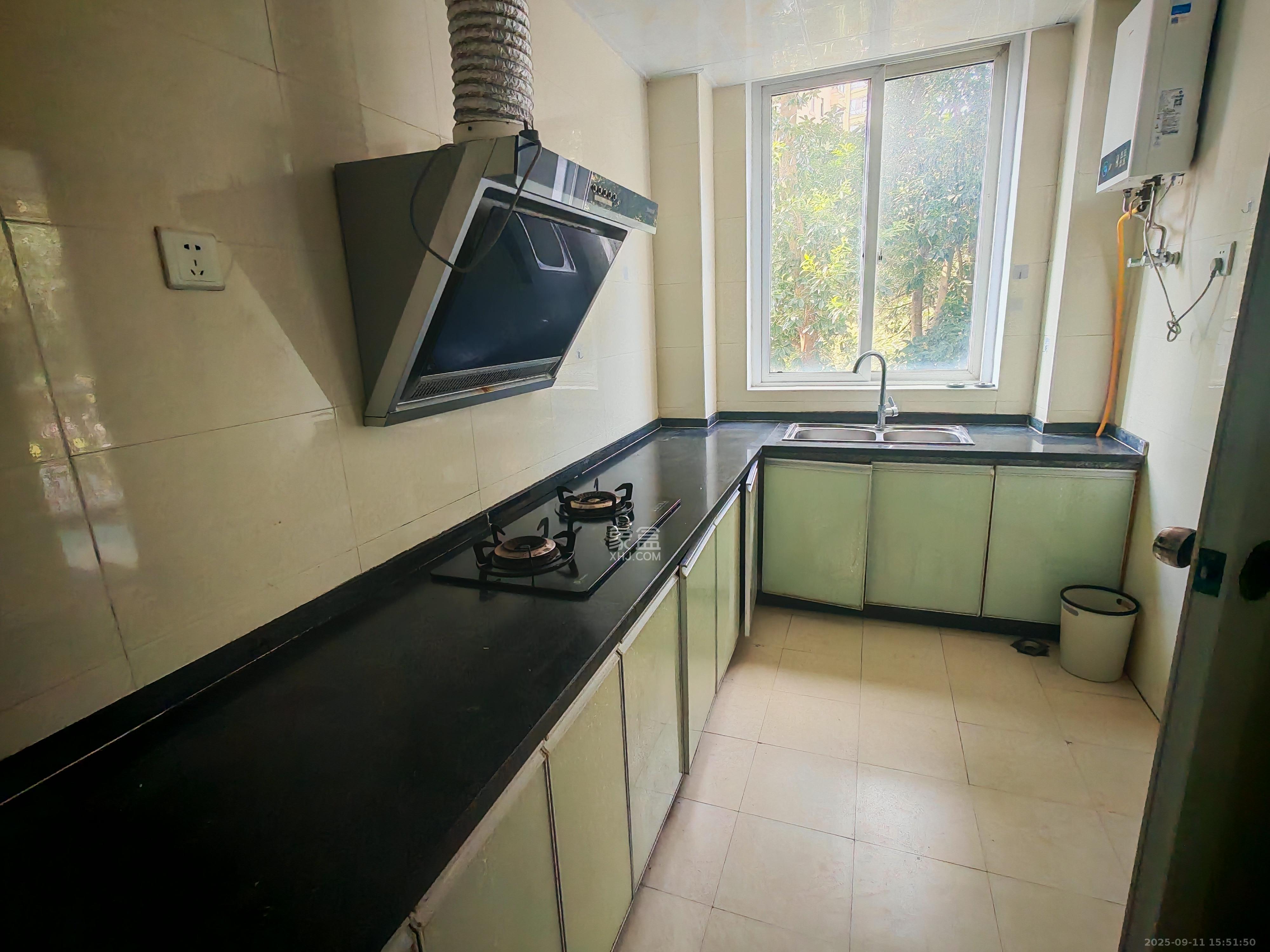 山语城一期 1室2厅2卫 2300.0元/月 山语城一期 1室2厅2卫 2300.0元/月室内图