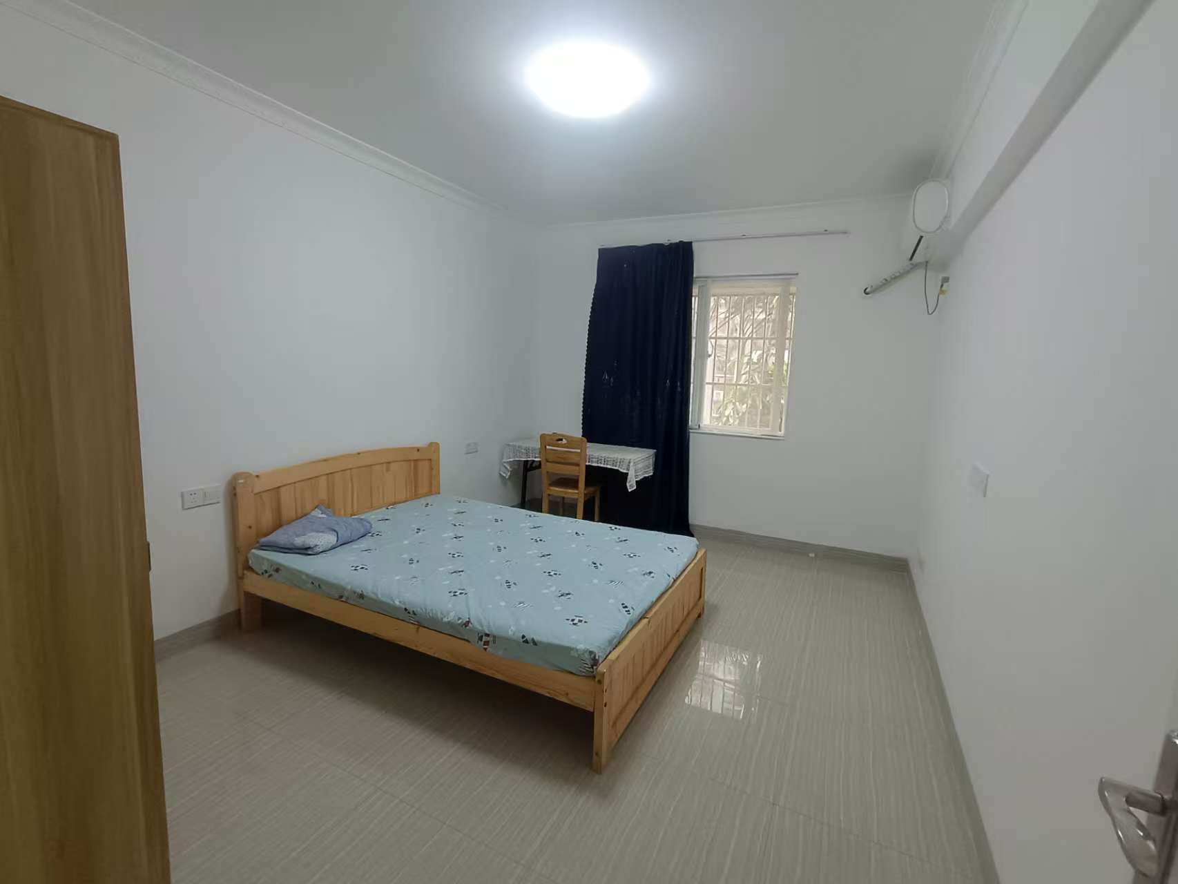 海航城  4室2厅2卫    2800.0元/月 海航城  4室2厅2卫    2800.0元/月室内图