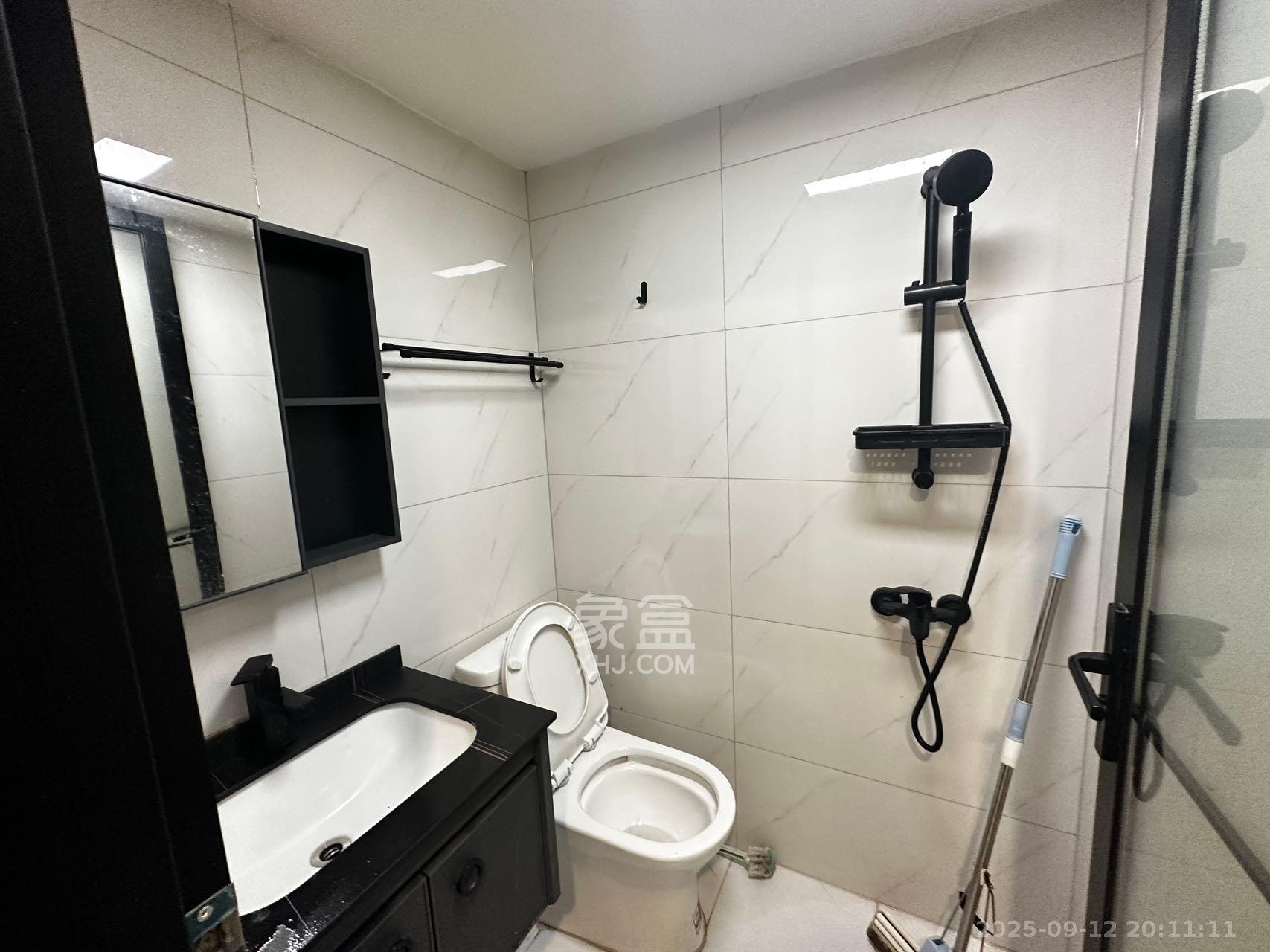 金地铂悦  1室0厅0卫    1500.0元/月室内图