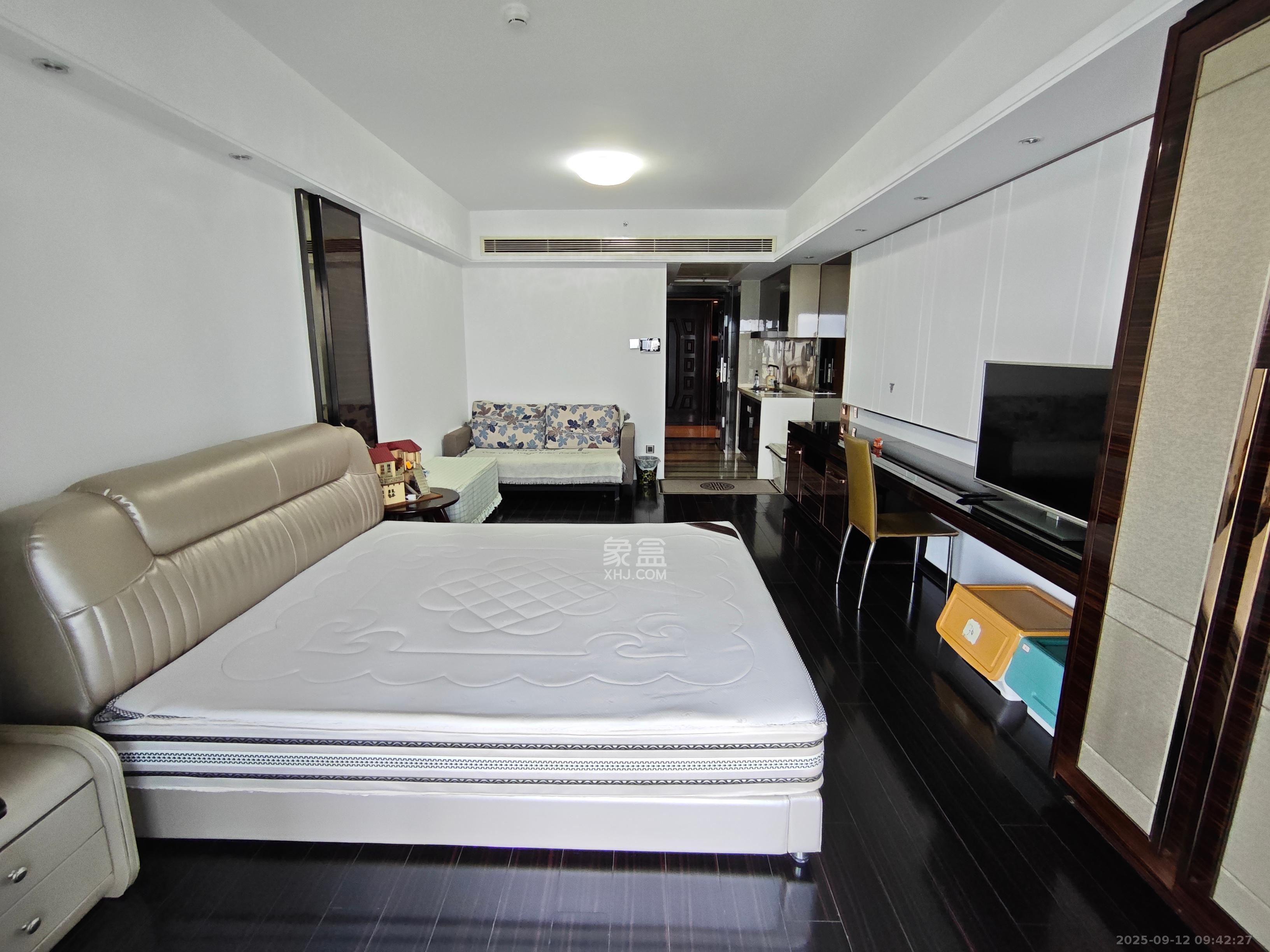 保利国际广场 1室1厅1卫 2200.0元/月 保利国际广场 1室1厅1卫 2200.0元/月室内图