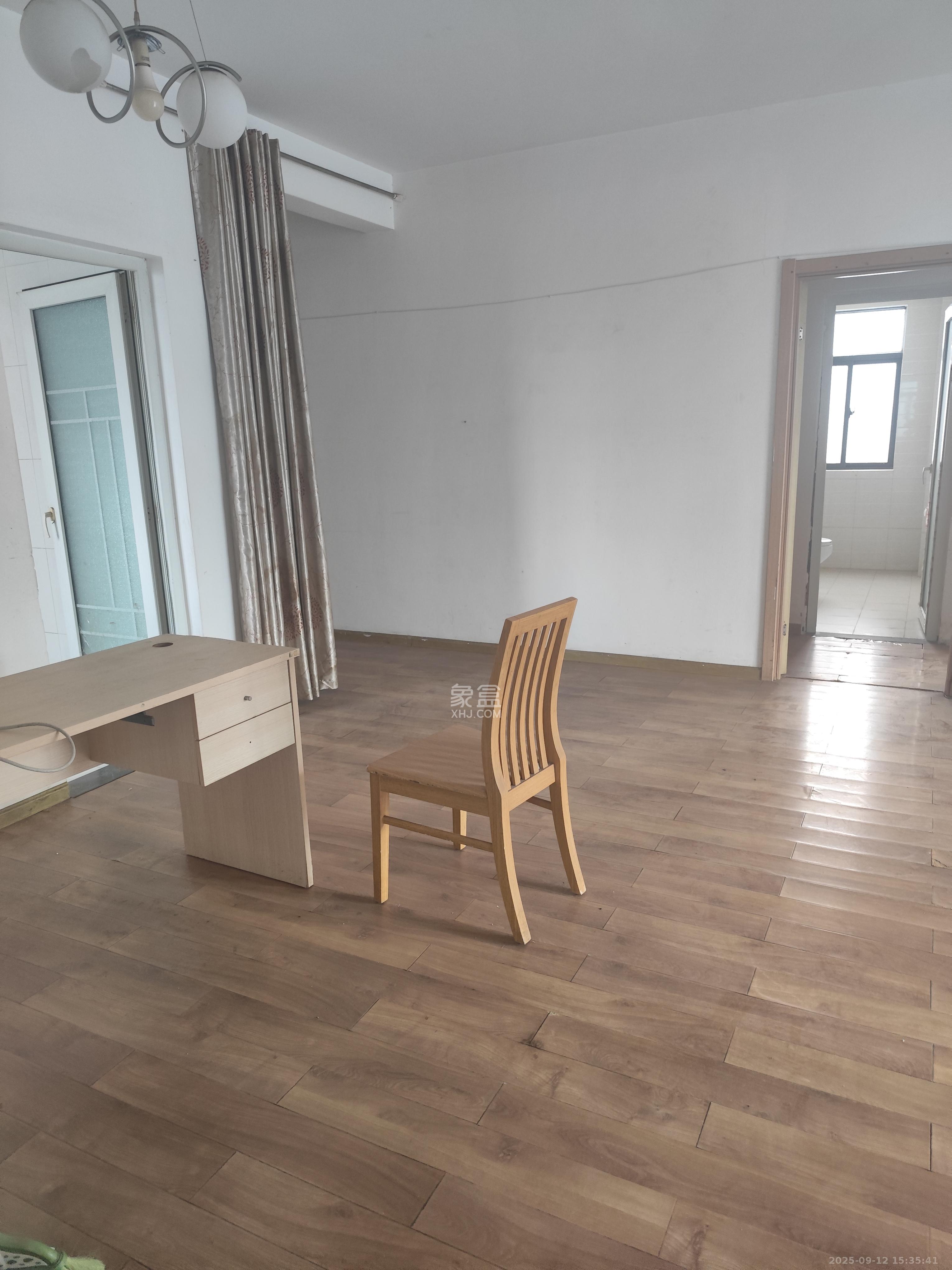 星城映象 3室2厅1卫 2500.0元/月 星城映象 3室2厅1卫 2500.0元/月室内图