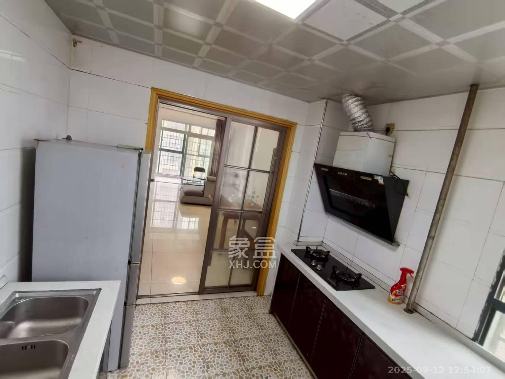 筑梦佳园 4室2厅1卫 1800.0元/月 筑梦佳园 4室2厅1卫 1800.0元/月室内图