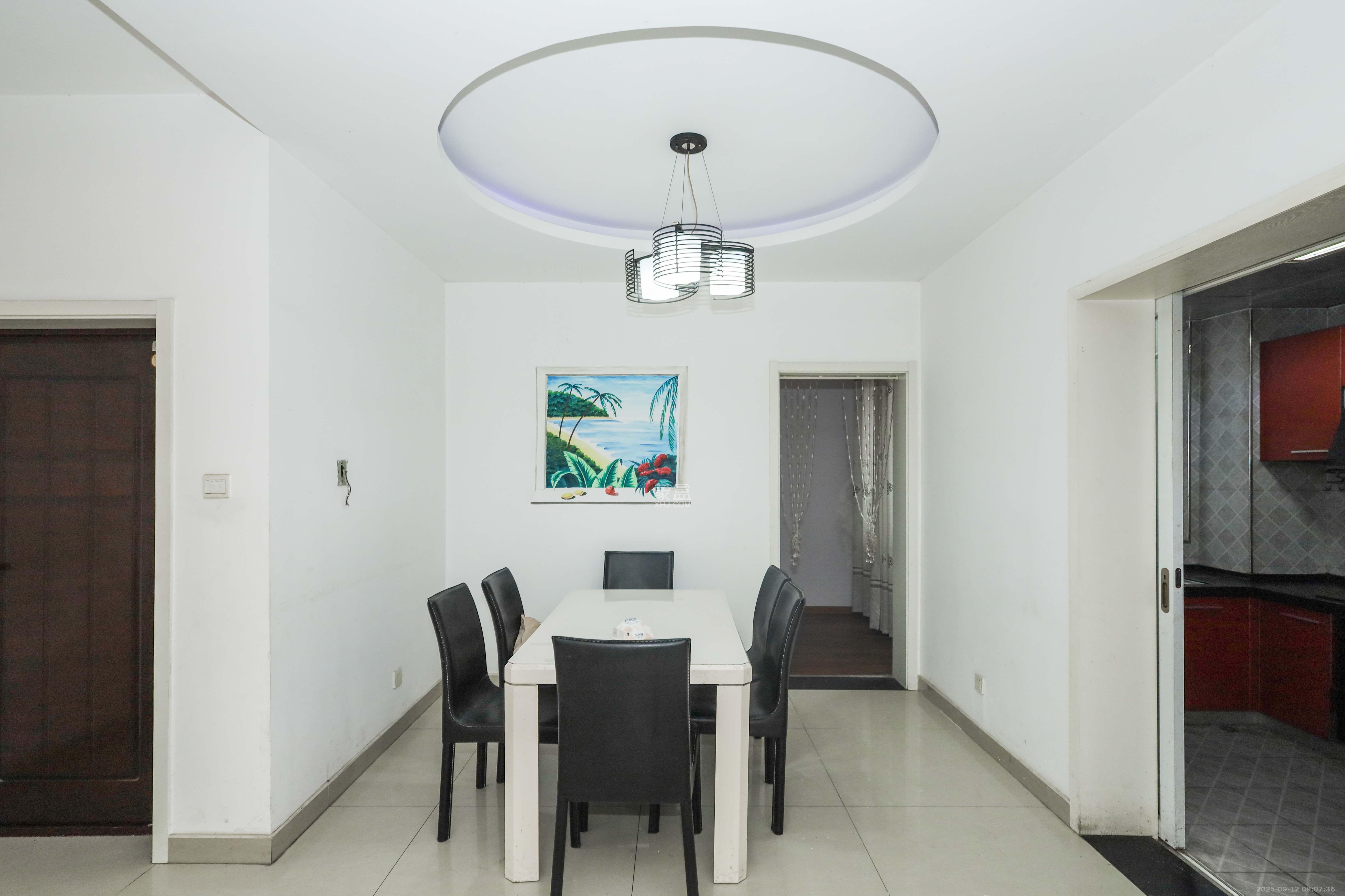 麓谷公馆（涉外国际公馆）  3室2厅2卫    2400.0元/月室内图