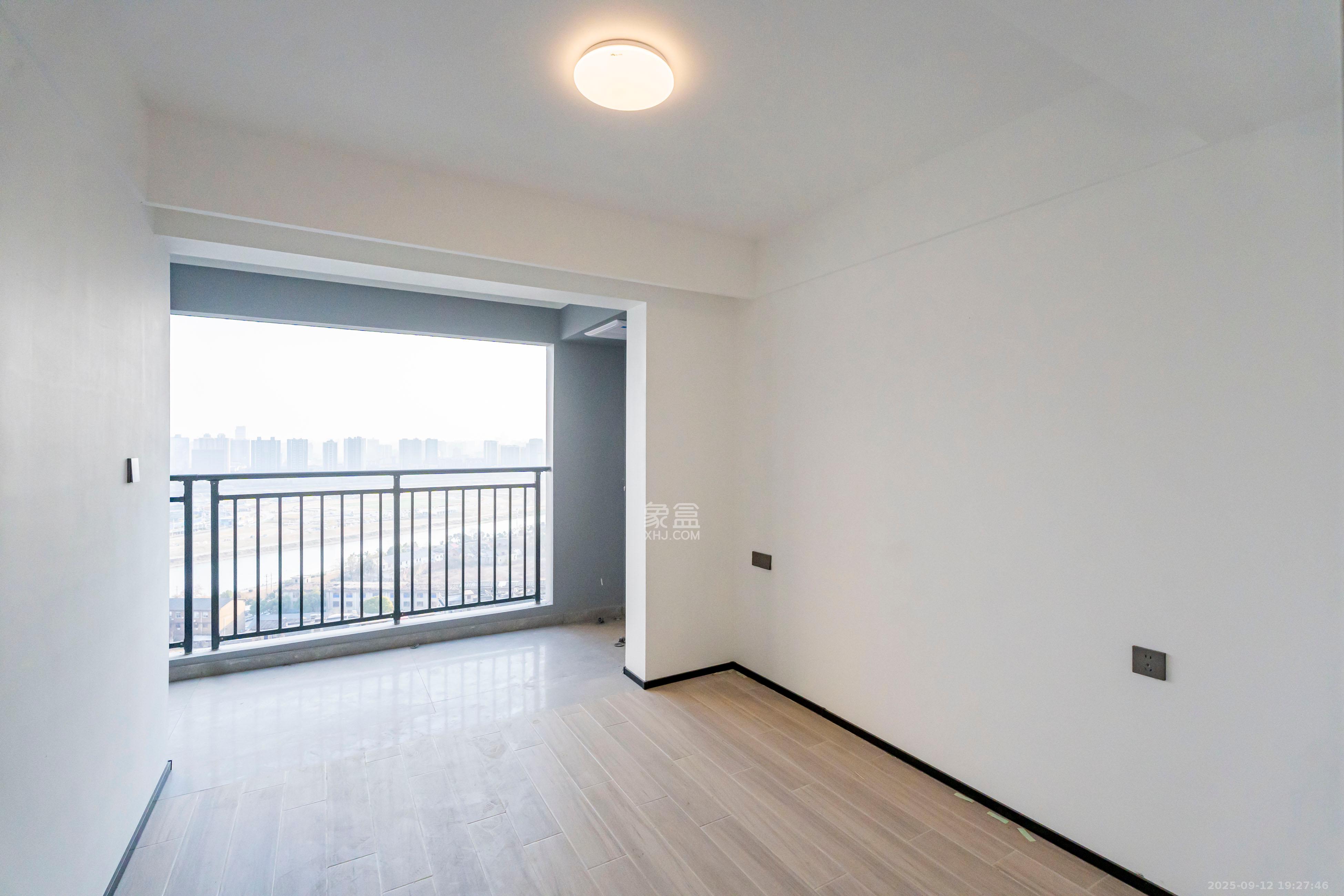 万科半岛国际 4室2厅1卫 215.0万 万科半岛国际 4室2厅1卫 215.0万卧室