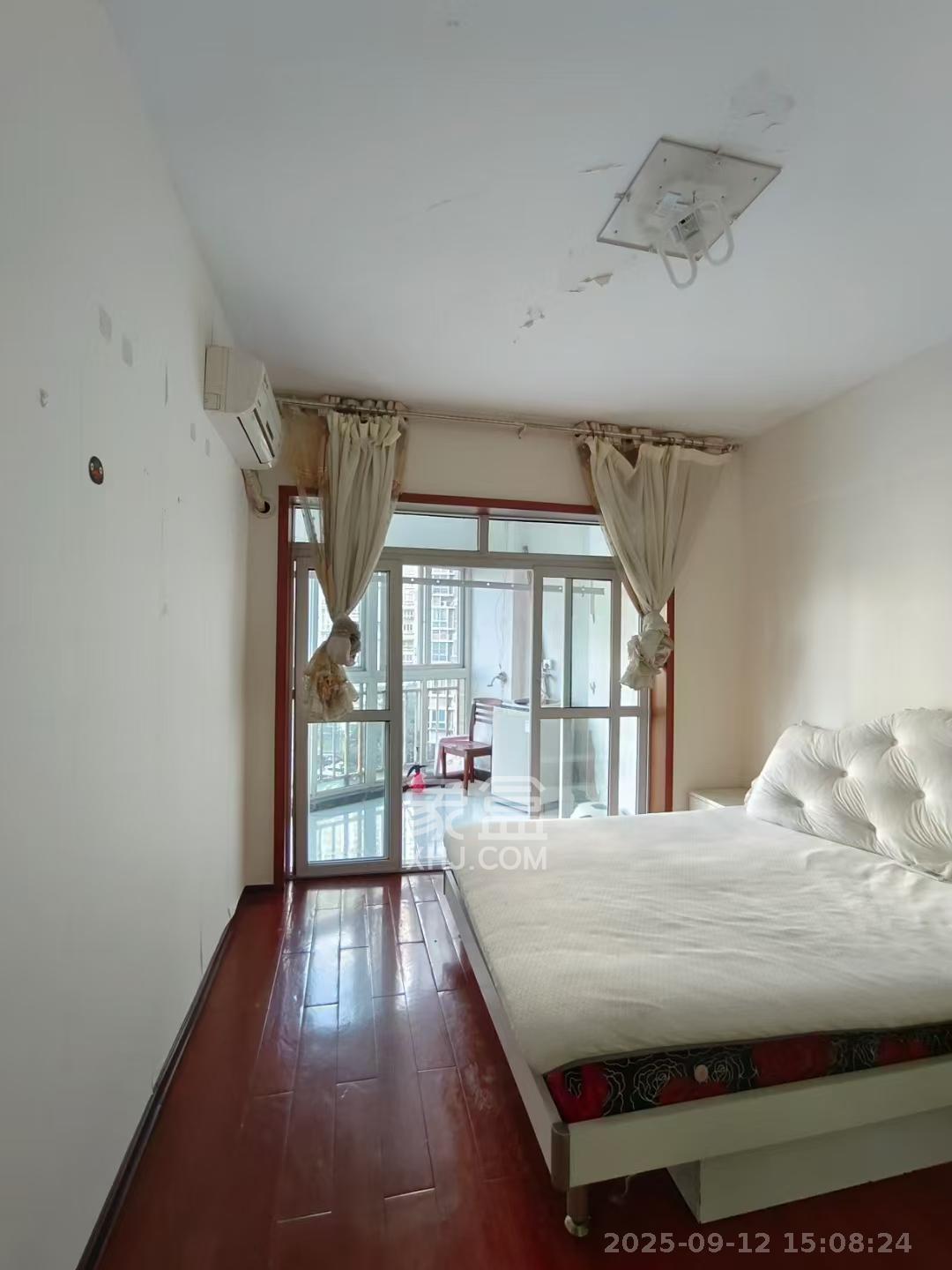 未来现代城  4室2厅2卫    1900.0元/月室内图