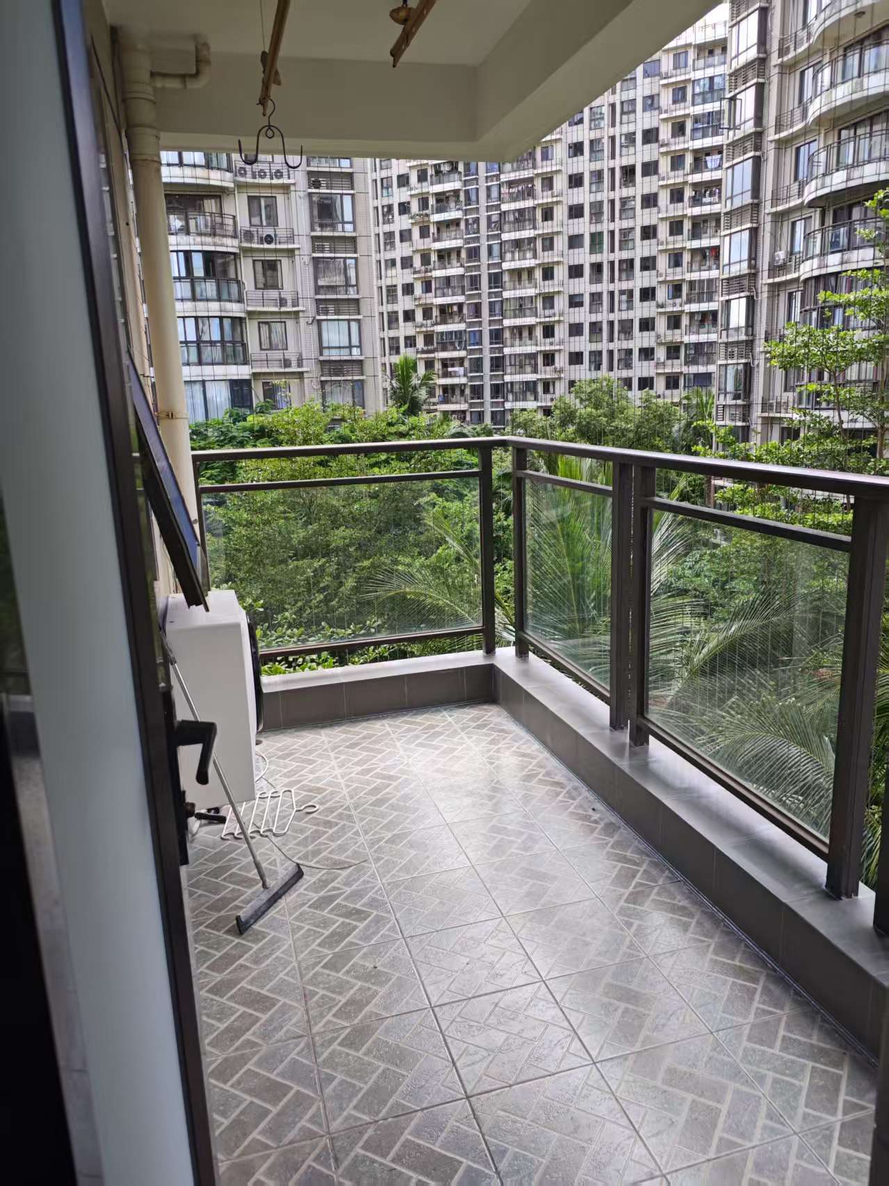 鸿天阁 3室2厅2卫 3200.0元/月 鸿天阁 3室2厅2卫 3200.0元/月室内图