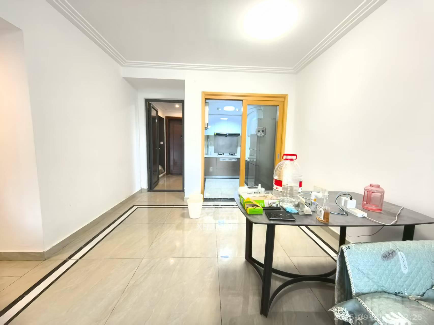 珠江好世界 3室1厅1卫 2800.0元/月 珠江好世界 3室1厅1卫 2800.0元/月室内图